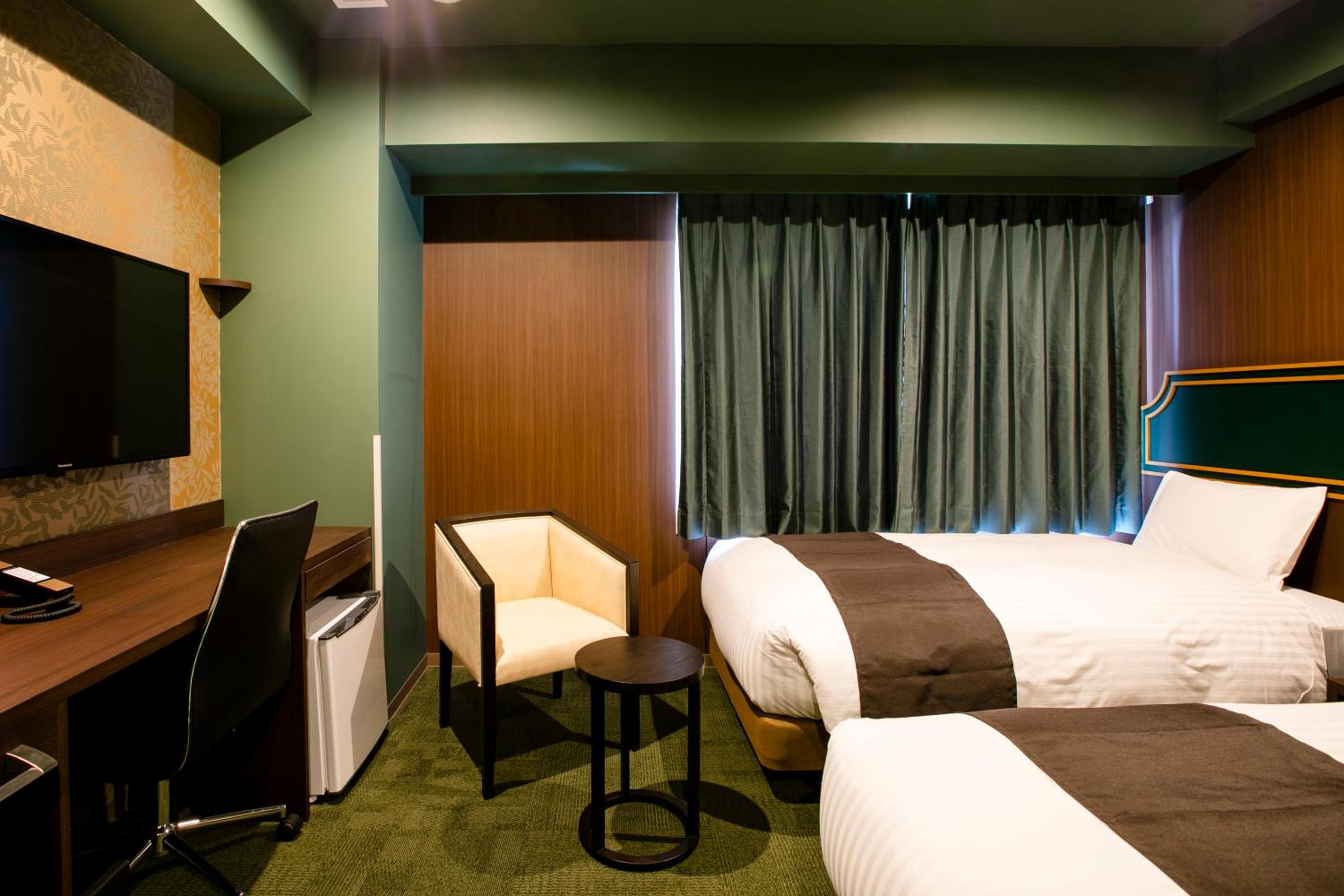 Standard Twin Room - Photo 11