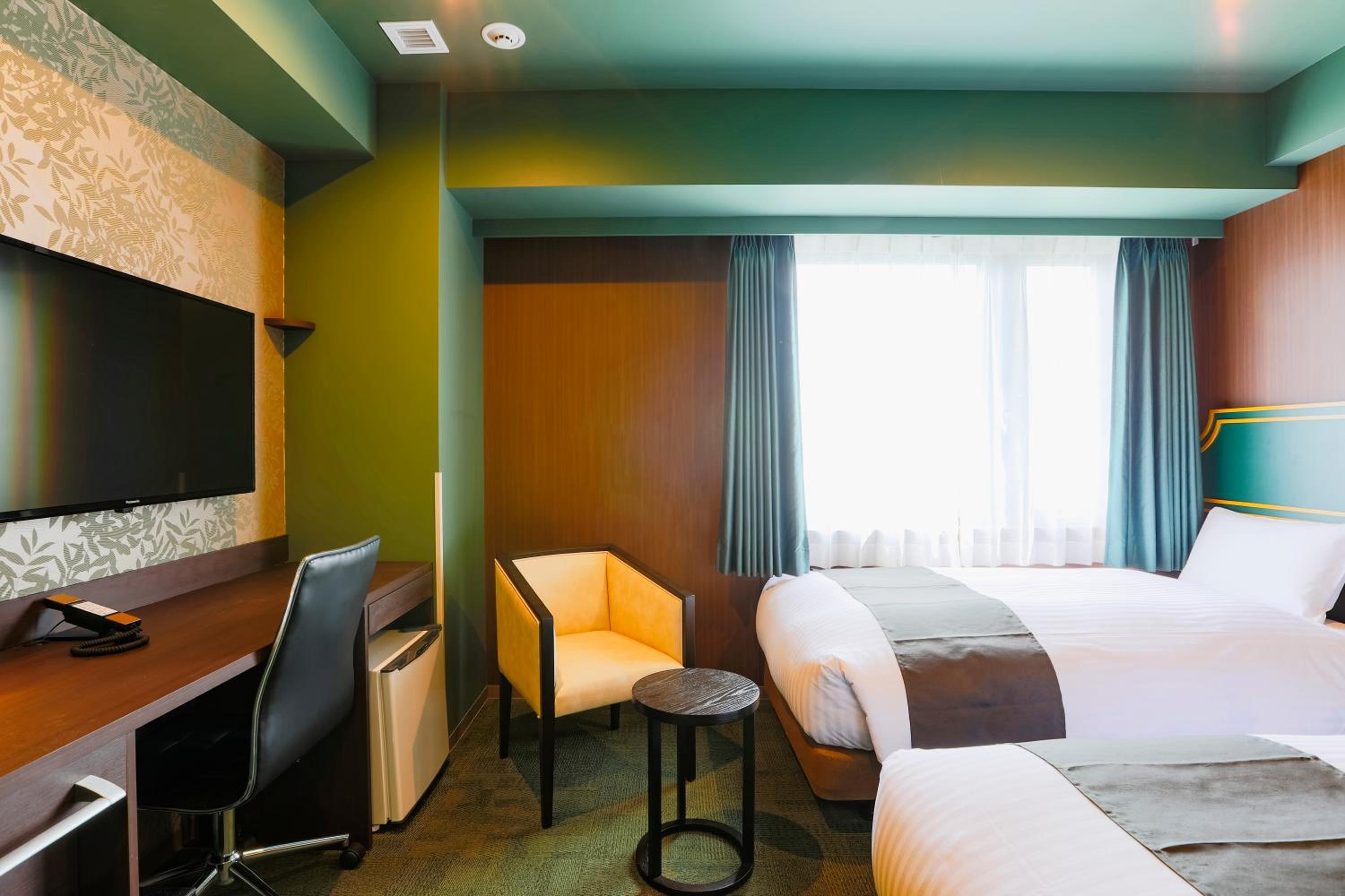 Standard Twin Room - Photo 10