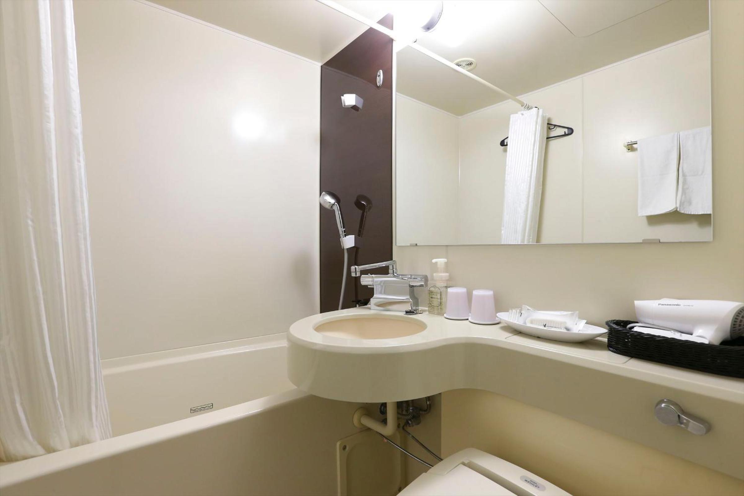 Small Double Room - Non-Smoking photo 2