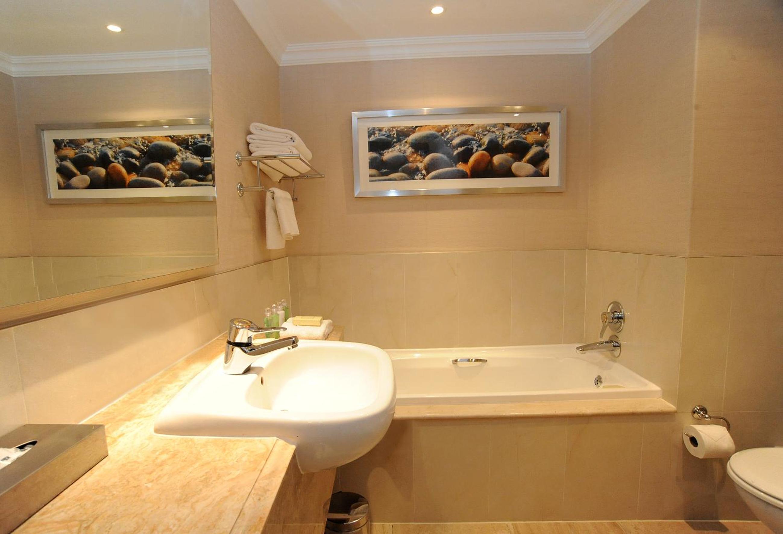Suite thumbnail 6
