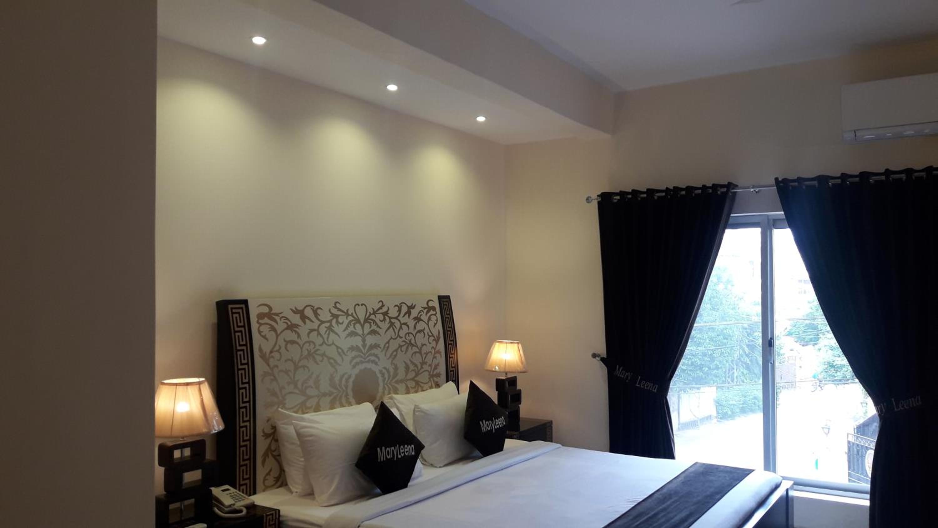 Executive Suite photo 3
