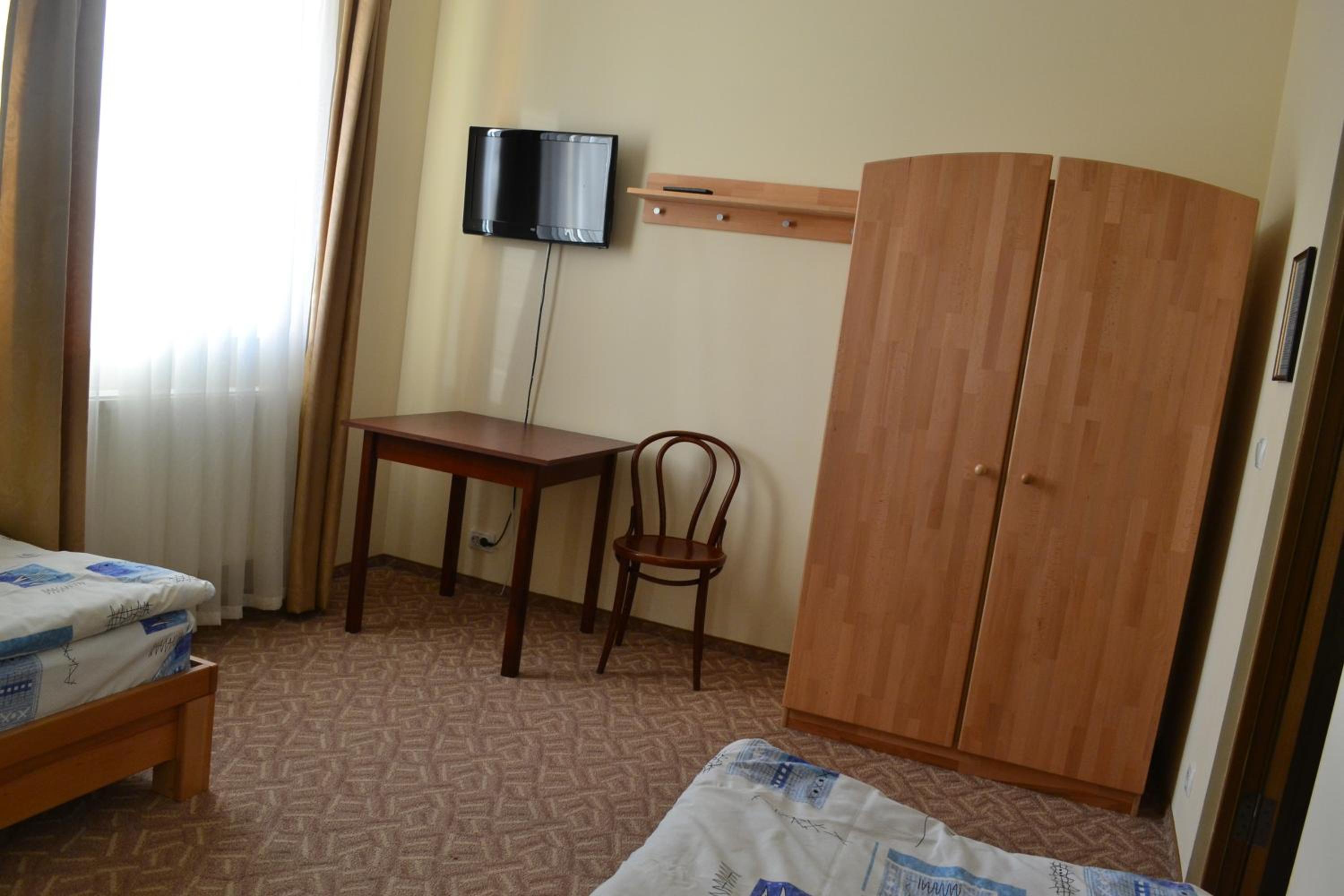 Standard Triple Room photo 2
