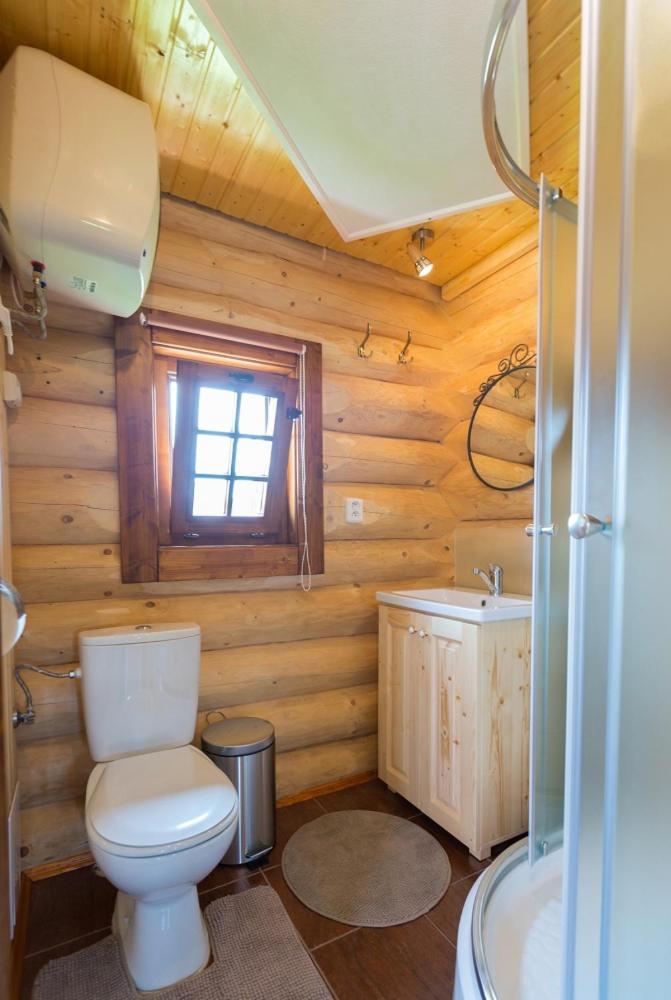 One-Bedroom Apartment - Photo 3