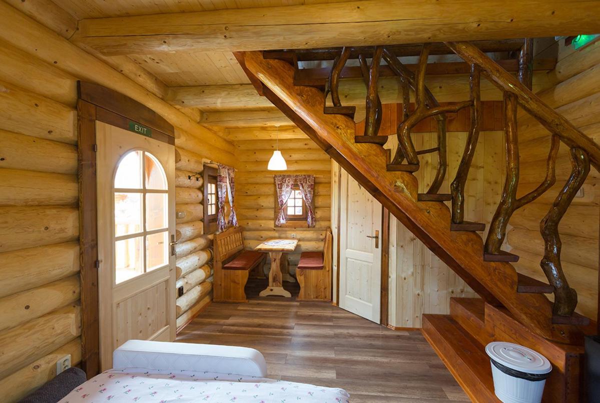 One-Bedroom Apartment - Photo 18