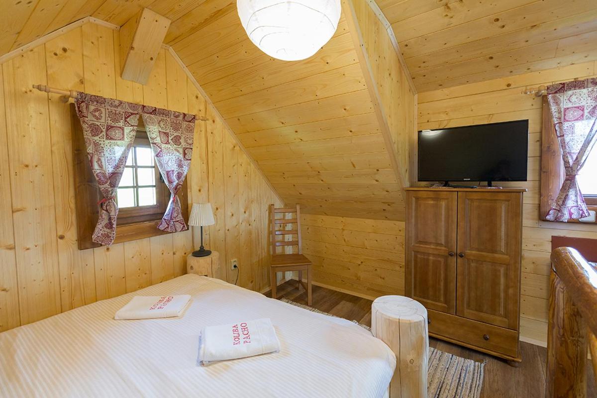 One-Bedroom Apartment - Photo 6