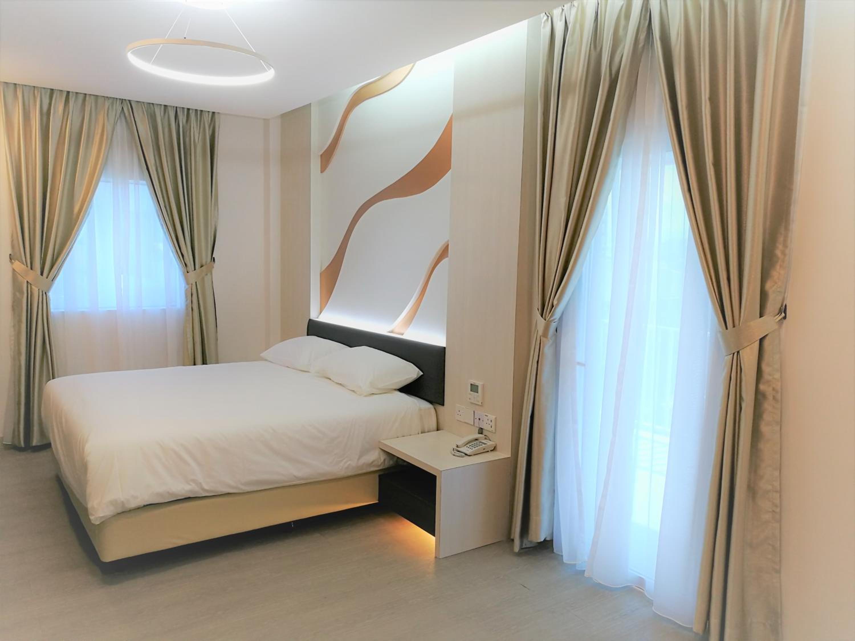 Large Double or Twin Room