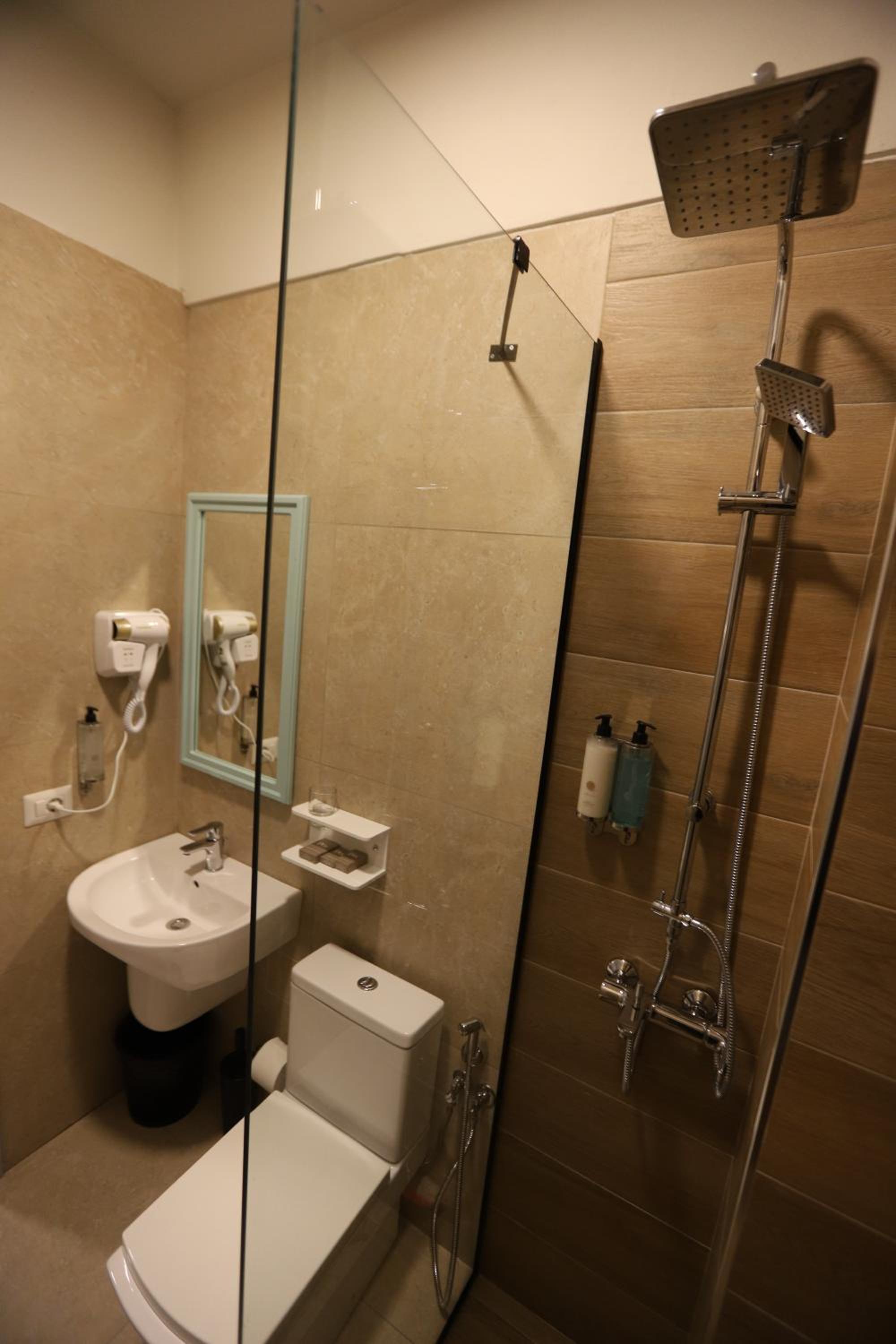 Deluxe Double Room with Balcony Partial Sea View photo 3
