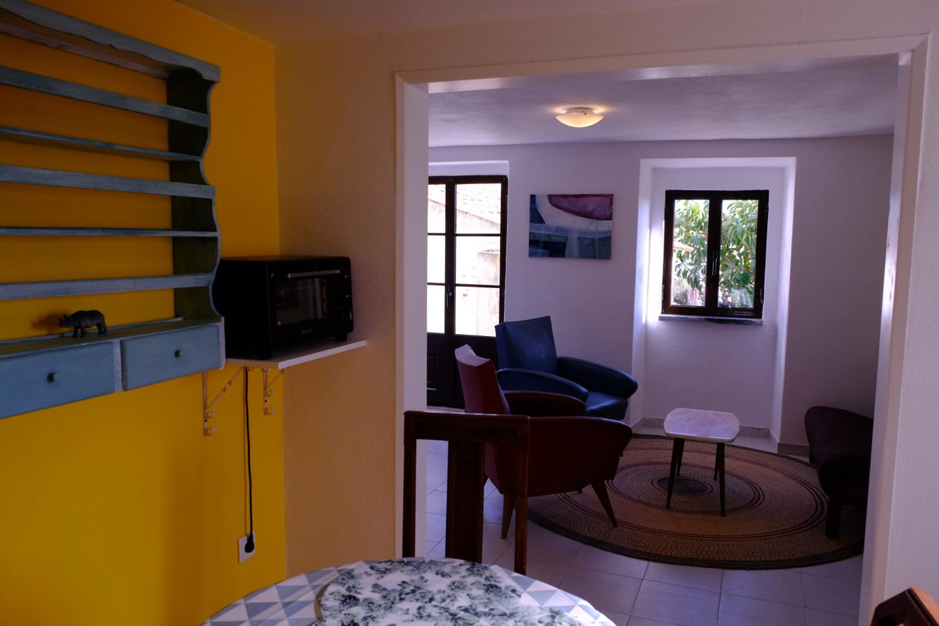 One-Bedroom Apartment photo 1