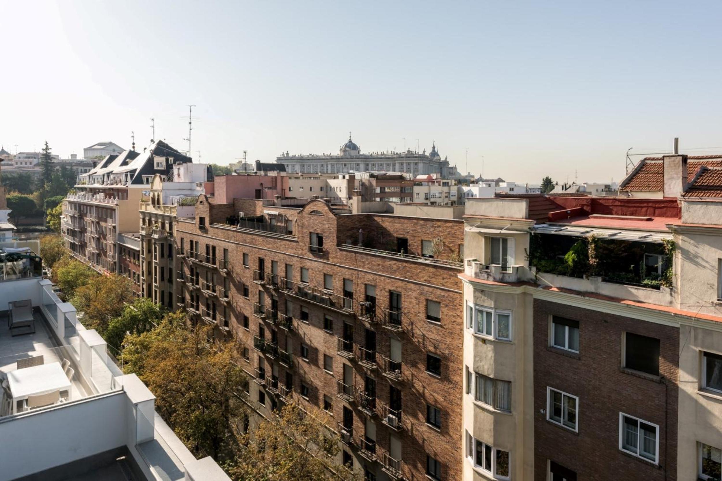 Grand Suite Terrace Skyline photo 2