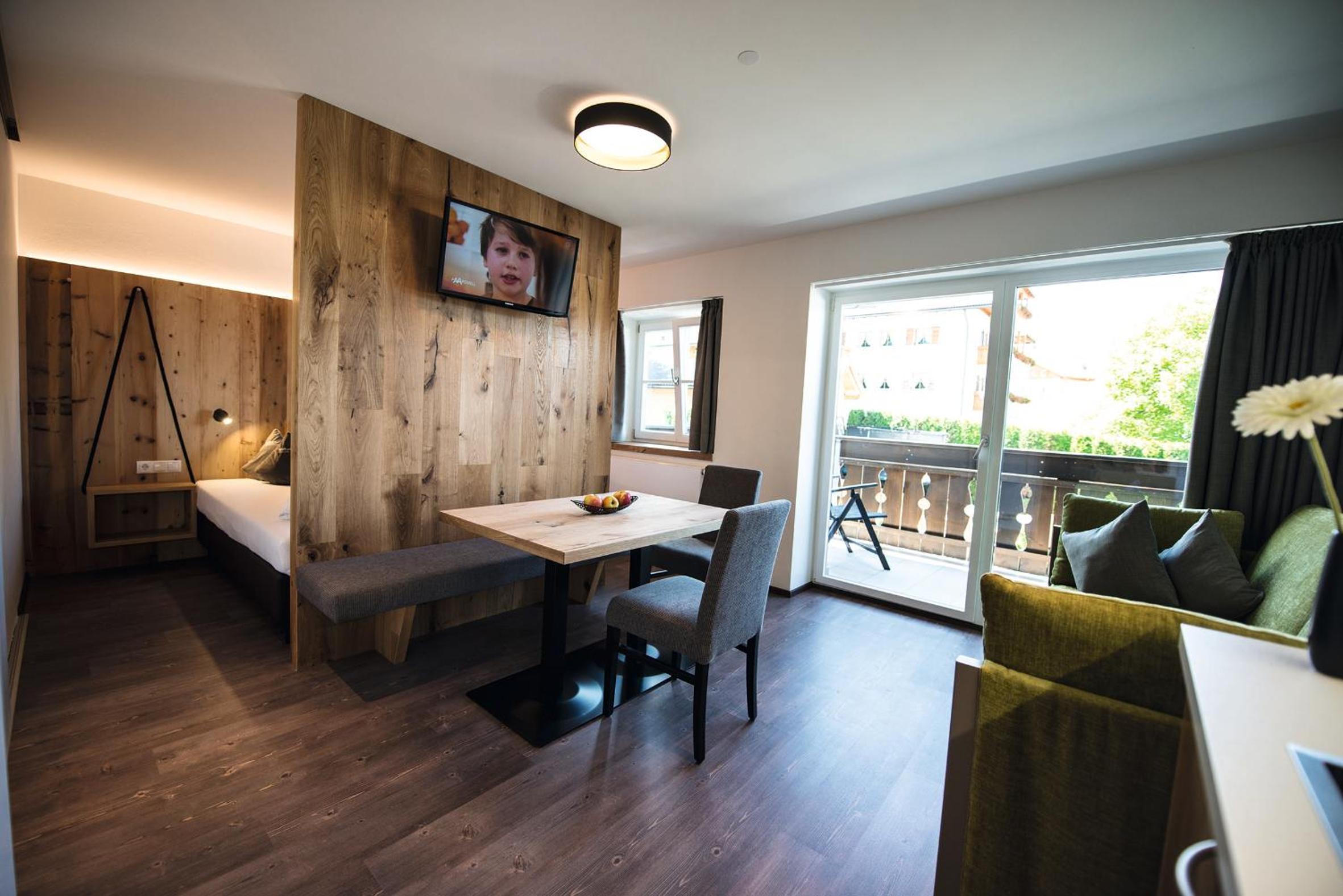 Apartment with Garden View