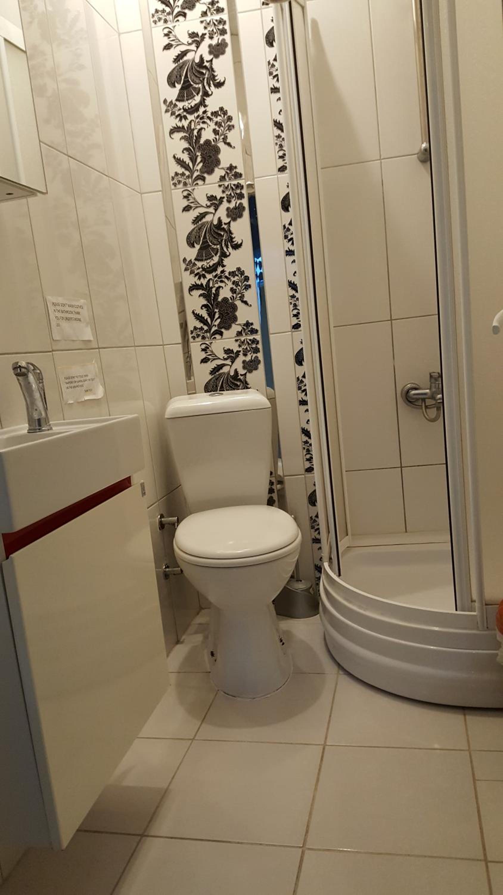 Double Room with Shared Bathroom photo 2