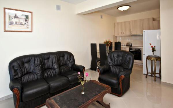 Apartment With Pool View  photo 1