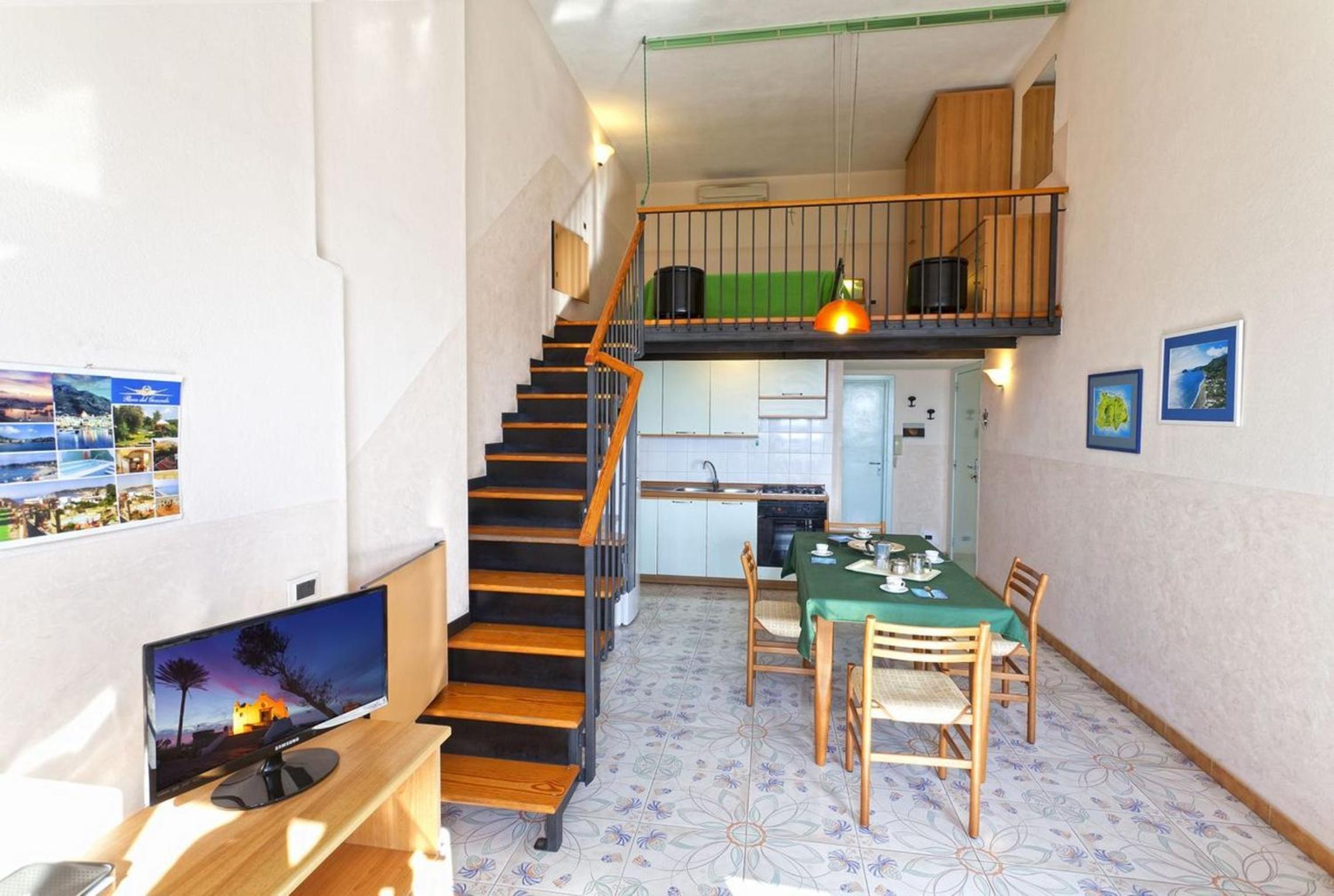 One-Bedroom Apartment with Mezzanine (4 Adults)