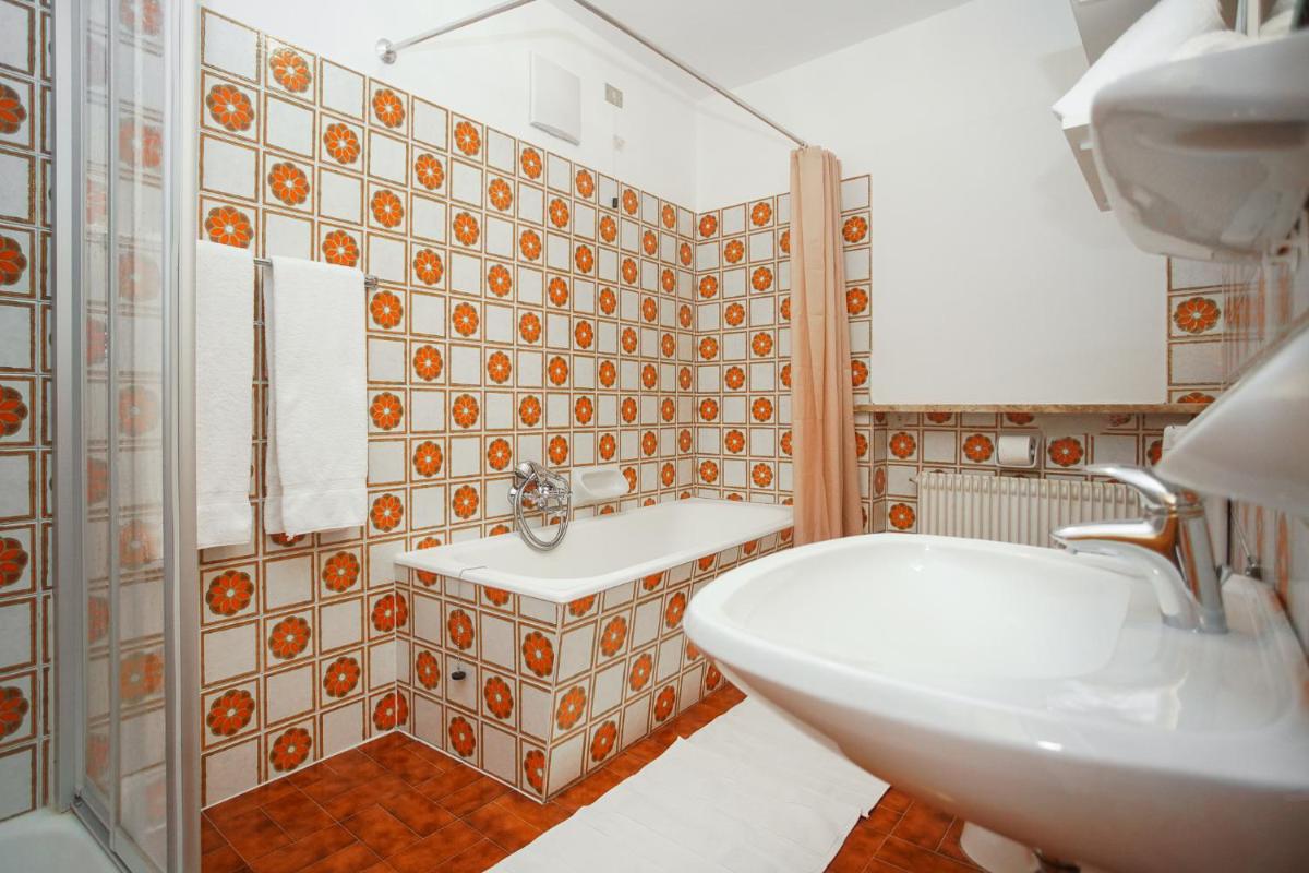 Two-Bedroom Apartment (4 Adults)