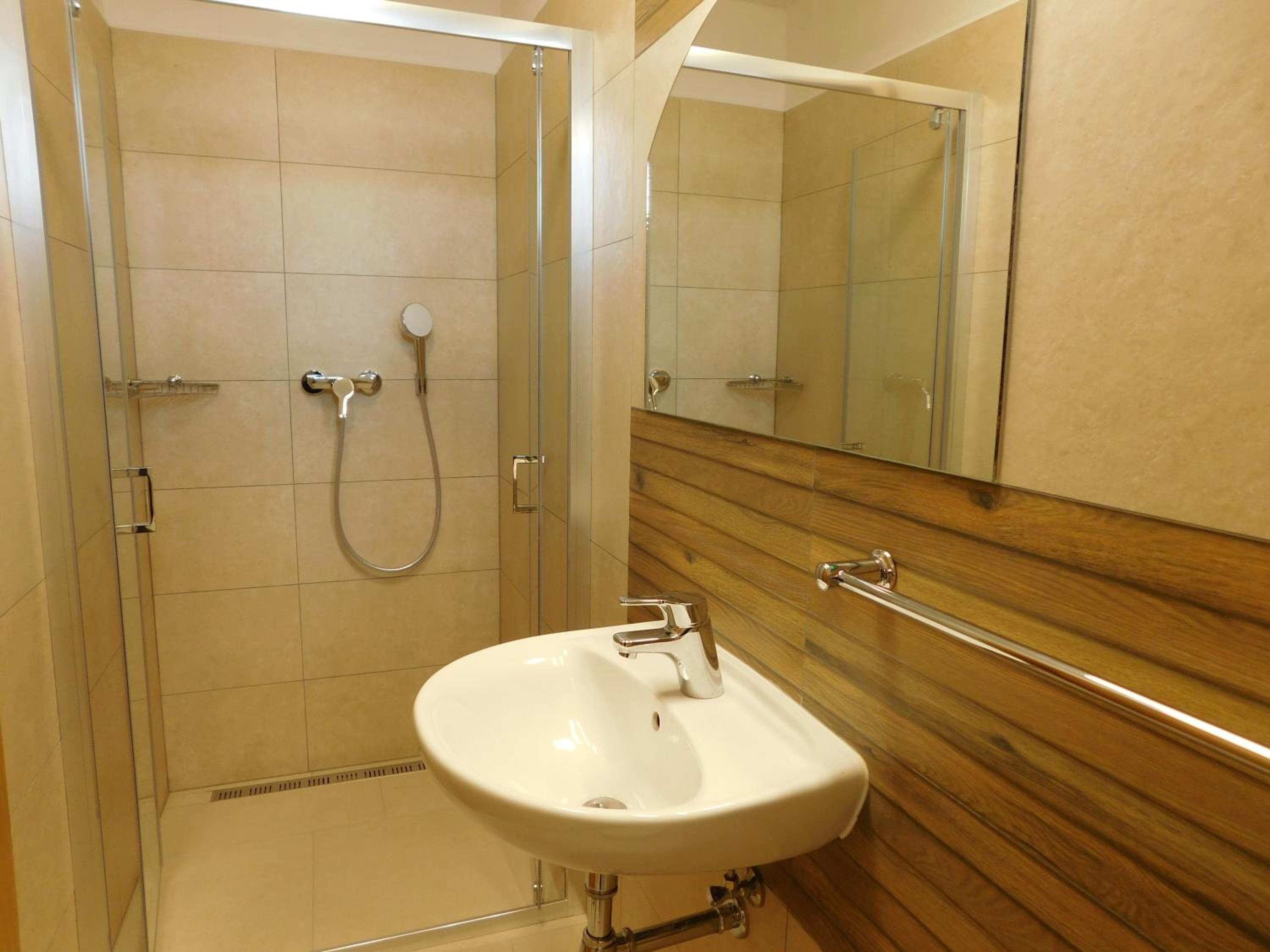 Quadruple Room with Balcony photo 3