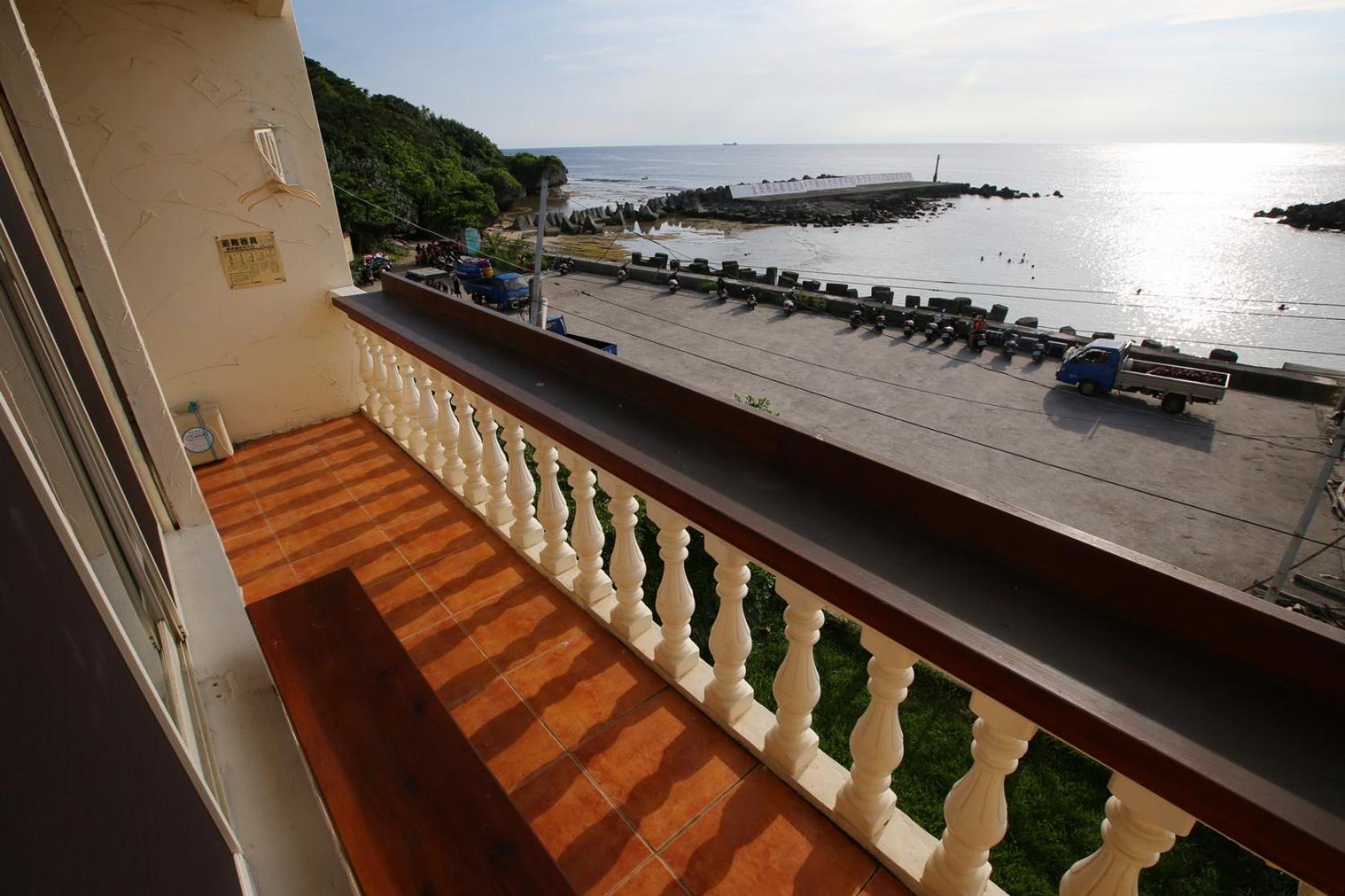 Quadruple Room with Sea View photo 3