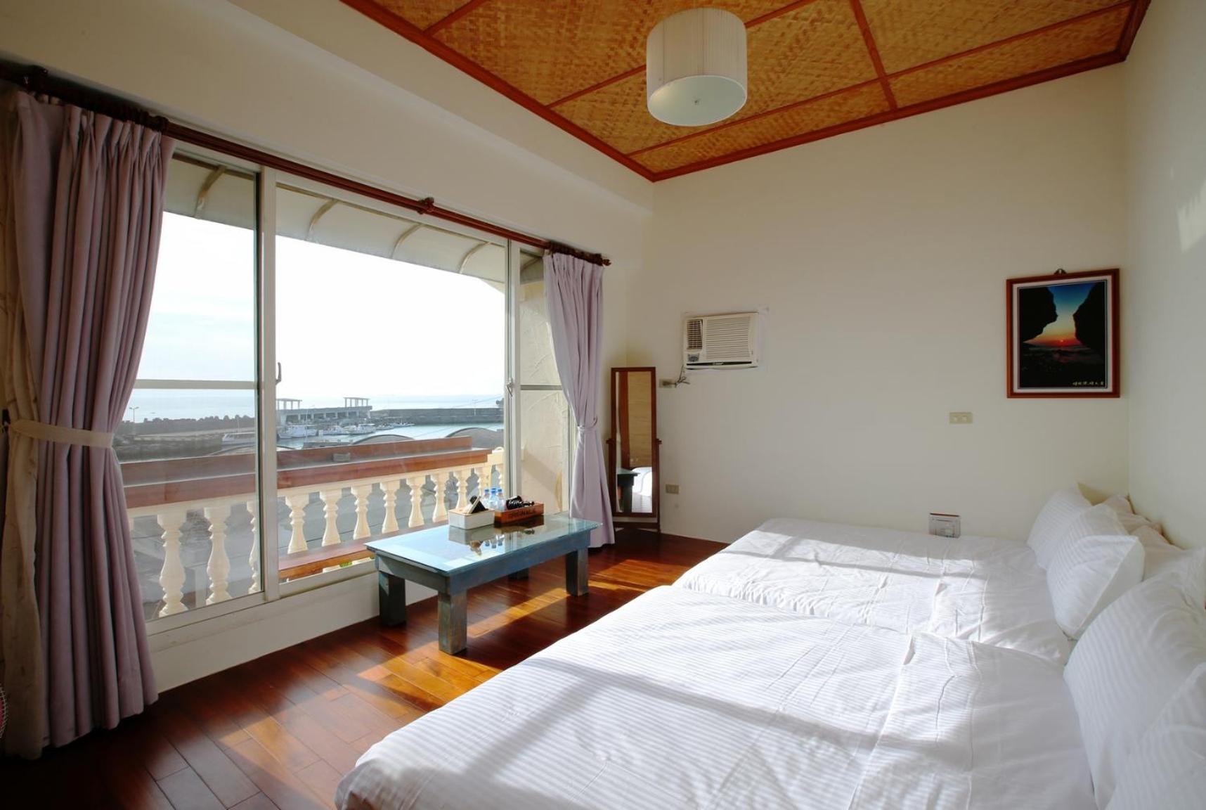 Quadruple Room with Sea View photo 1