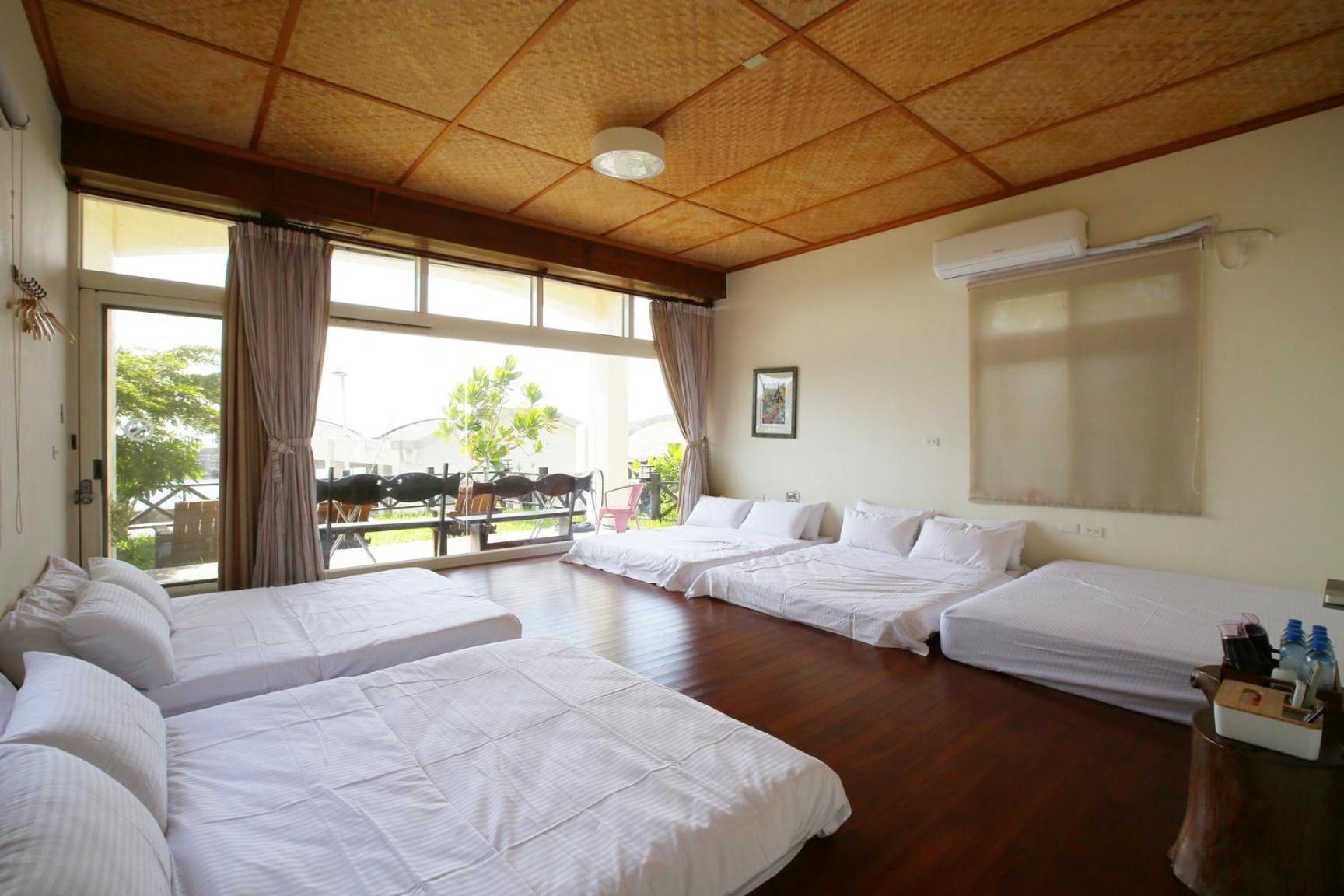 Family Room with Sea View photo 2
