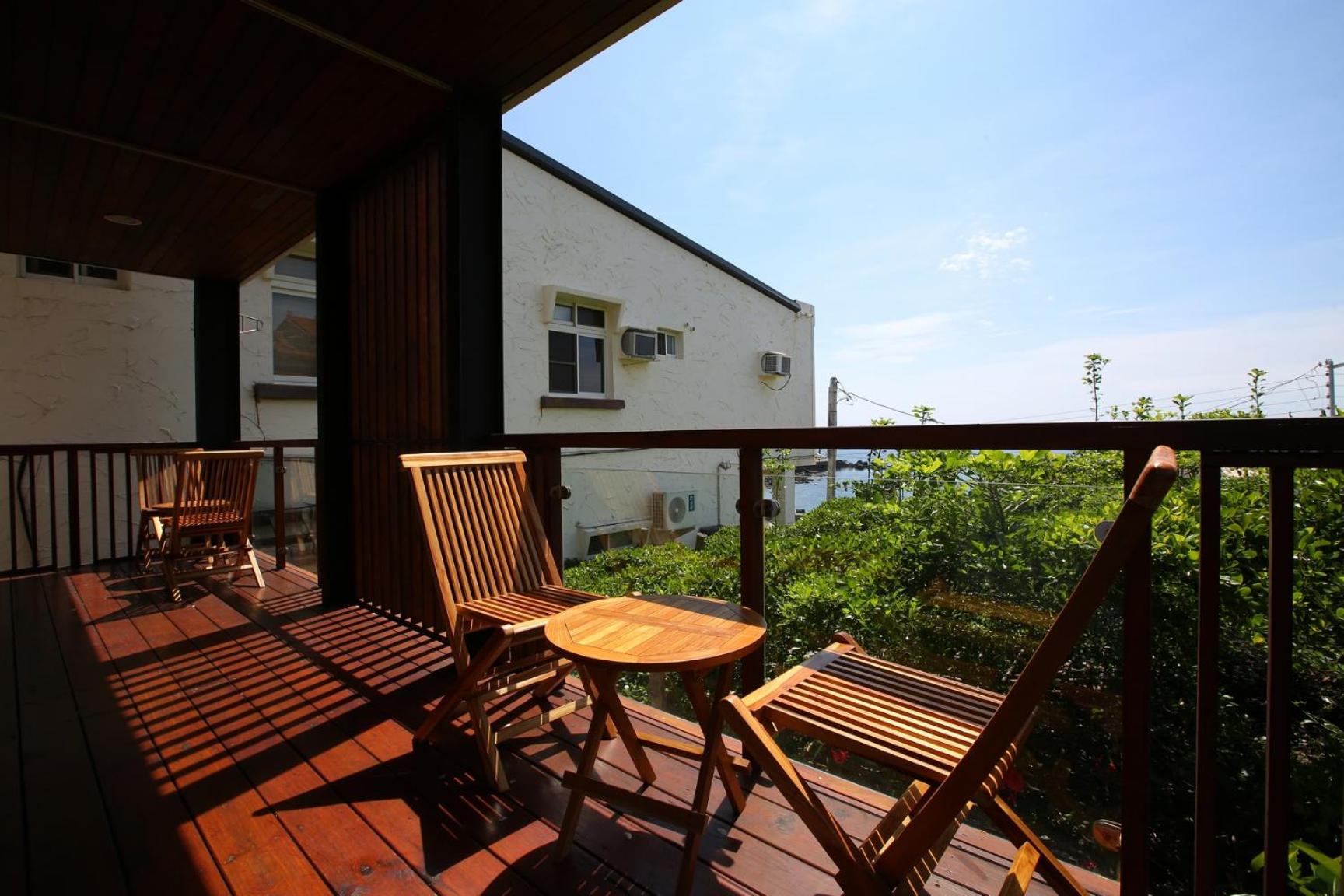 Double Room with Balcony and Sea View photo 3