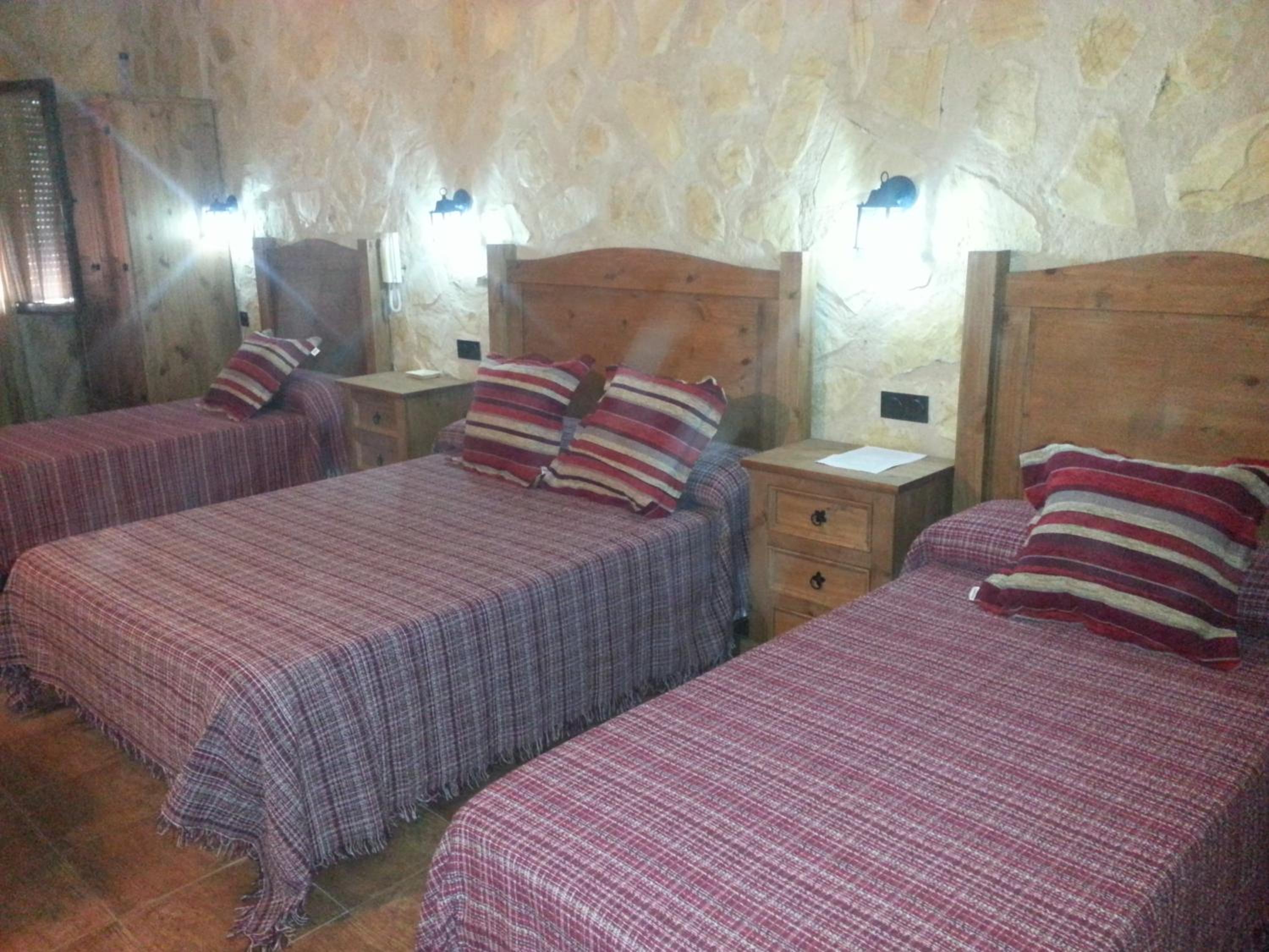 Double or Twin Room photo 3