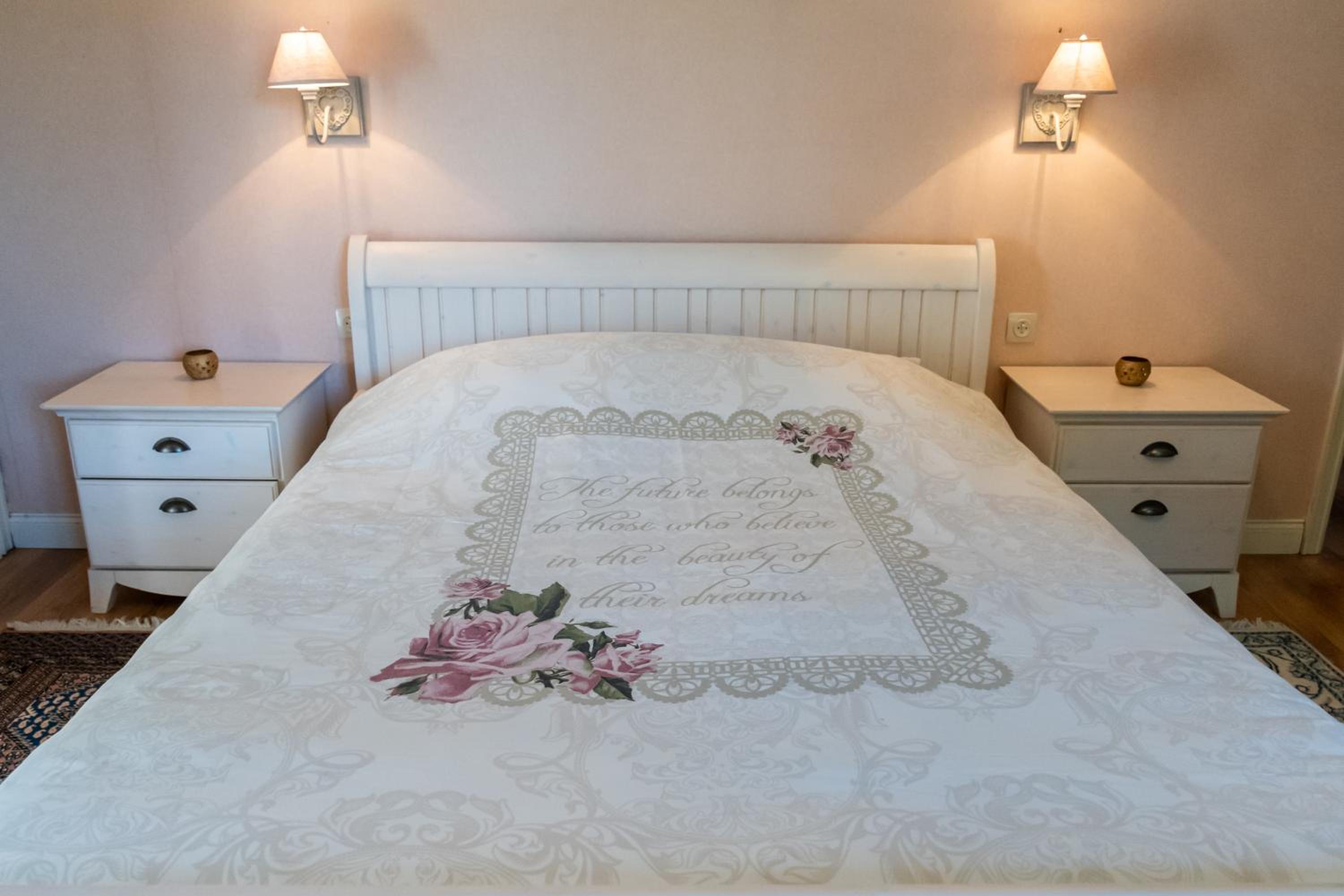 Large Double Room photo 1