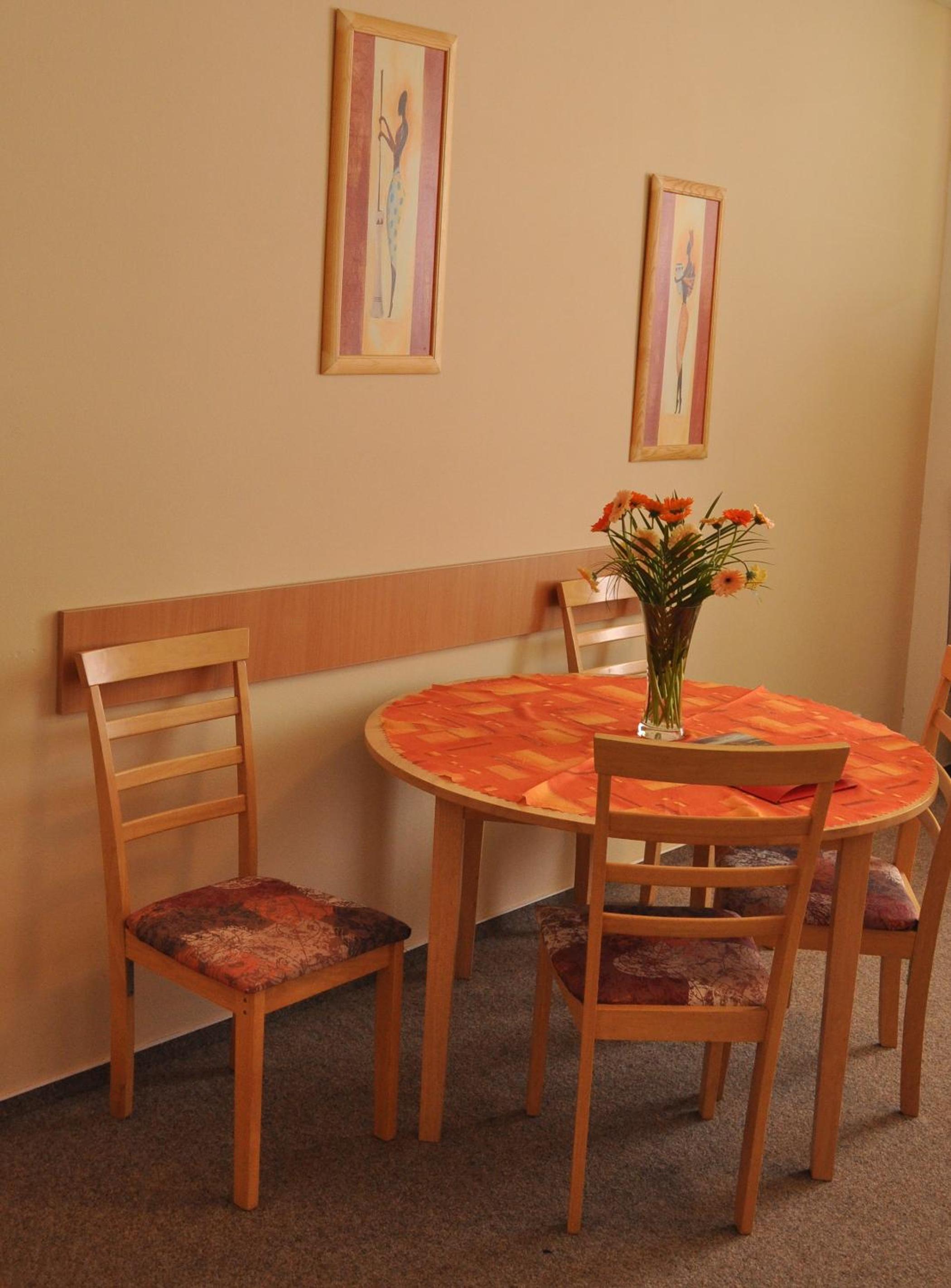Quadruple Room with Private External Bathroom - Photo 9