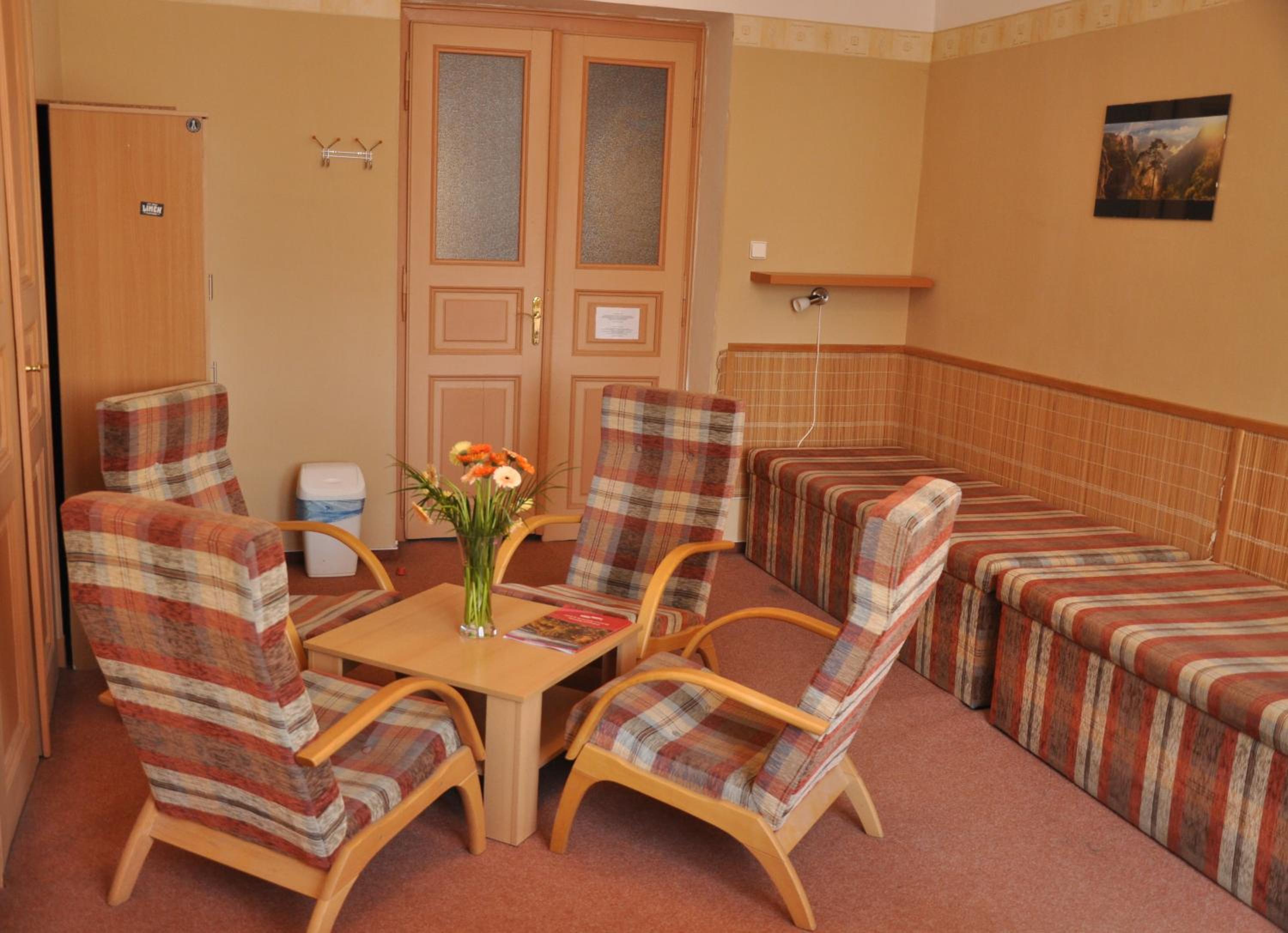Bed in 6-Bed Mixed Dormitory Room photo 1