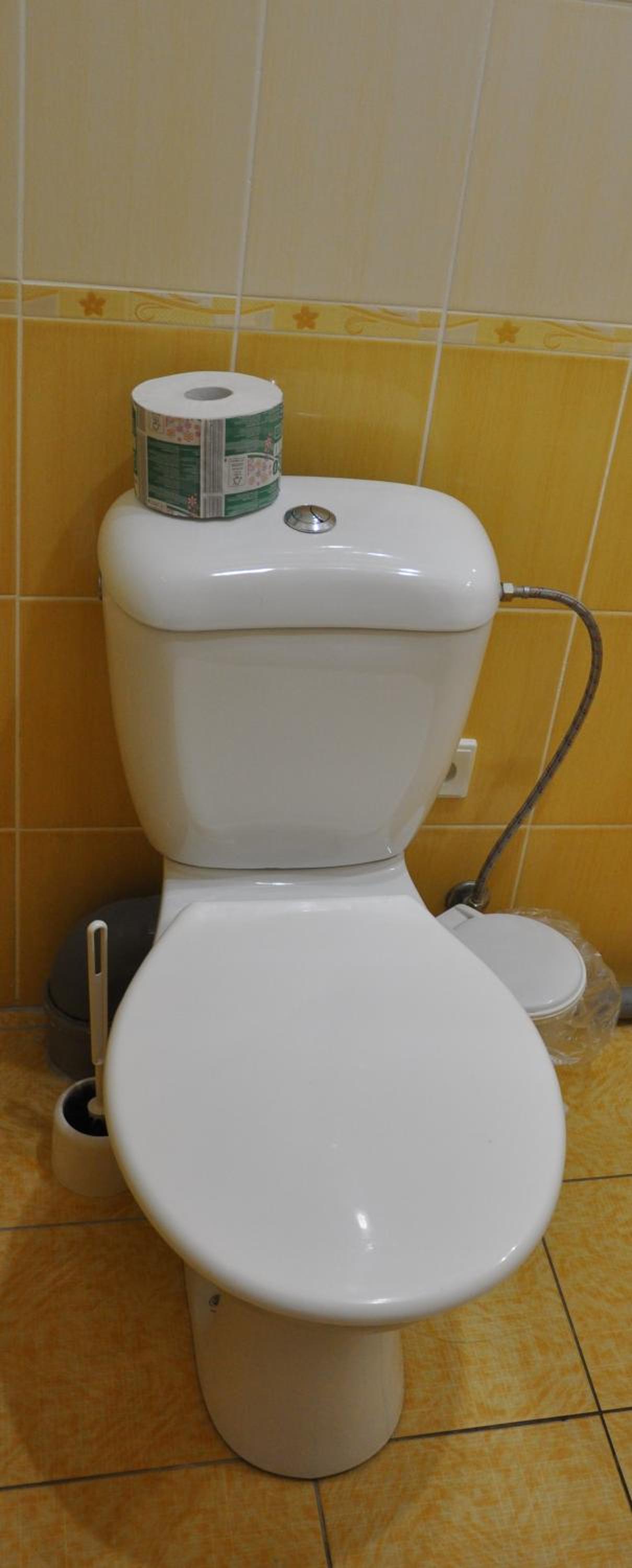Double or Twin Room with Private Bathroom - Photo 3