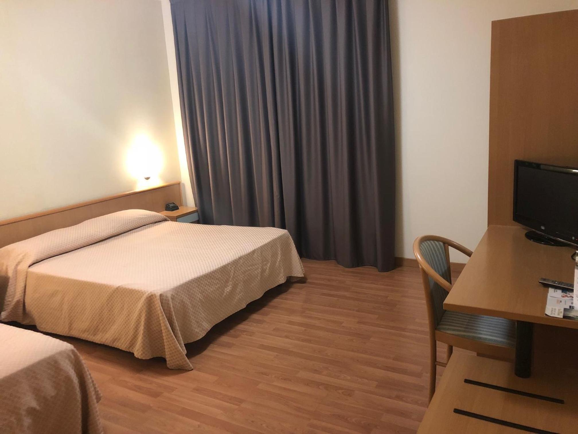 Triple Room - Photo 1