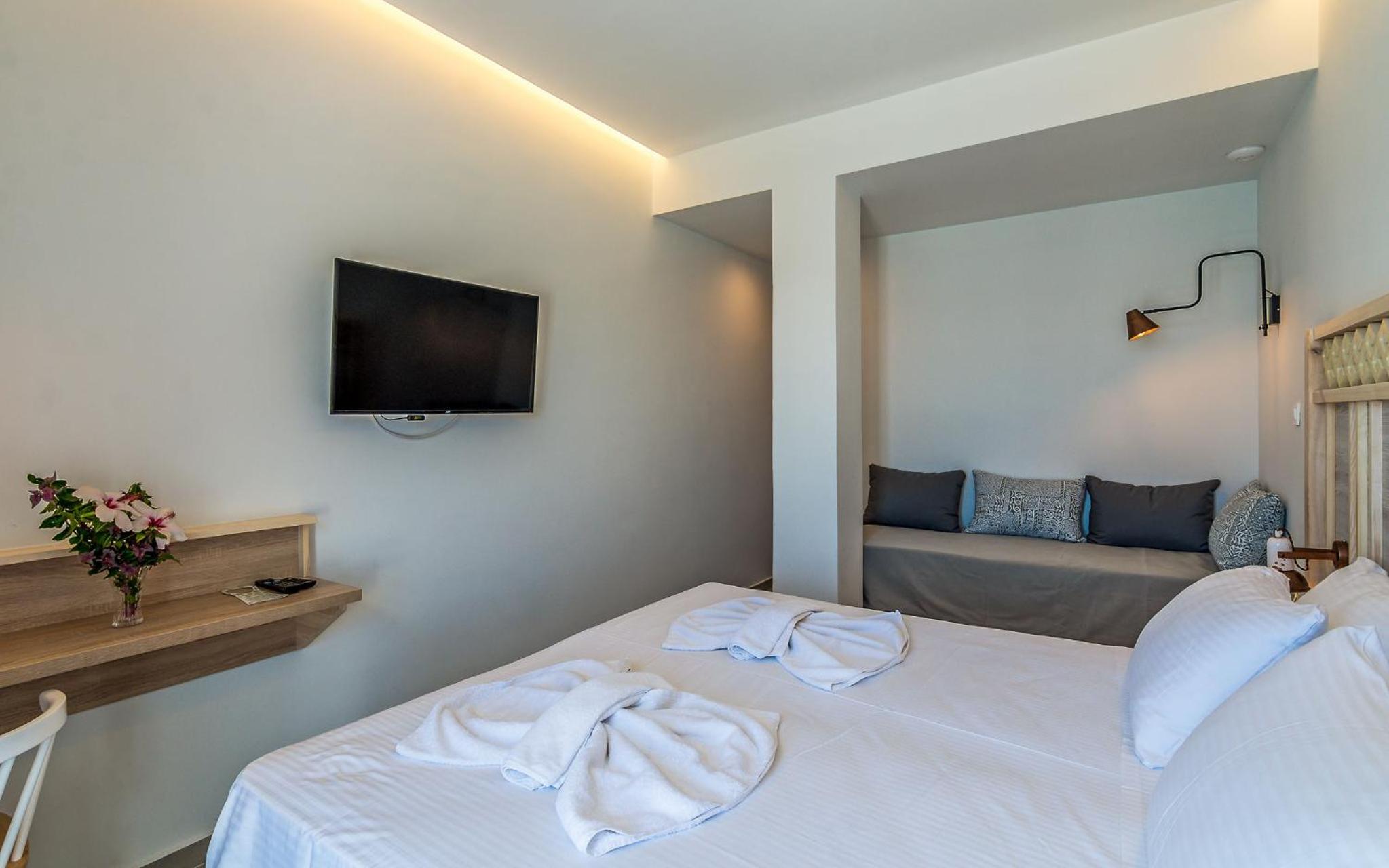 Junior Suite with Sea View - Photo 21