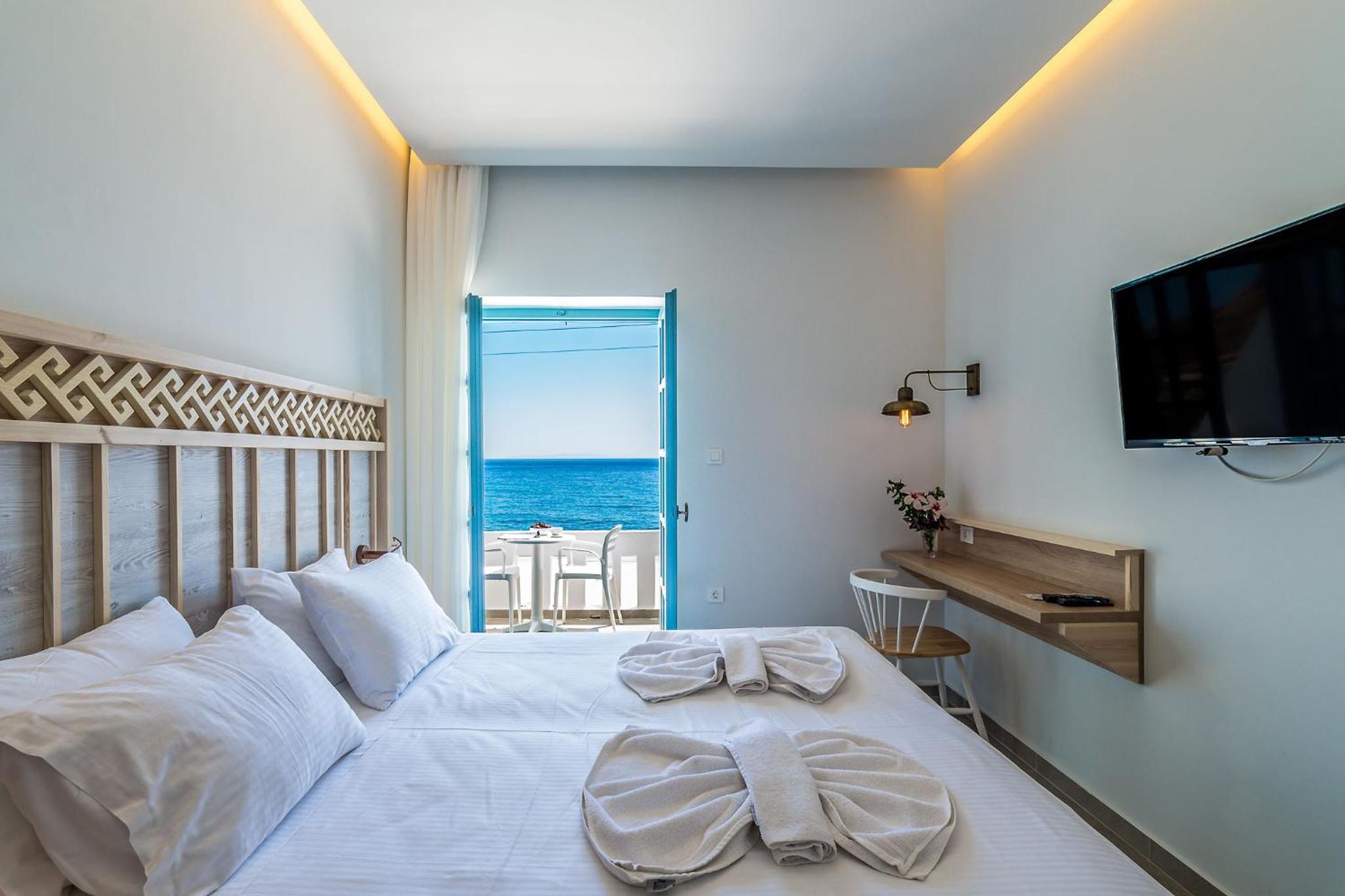 Junior Suite with Sea View - Photo 23