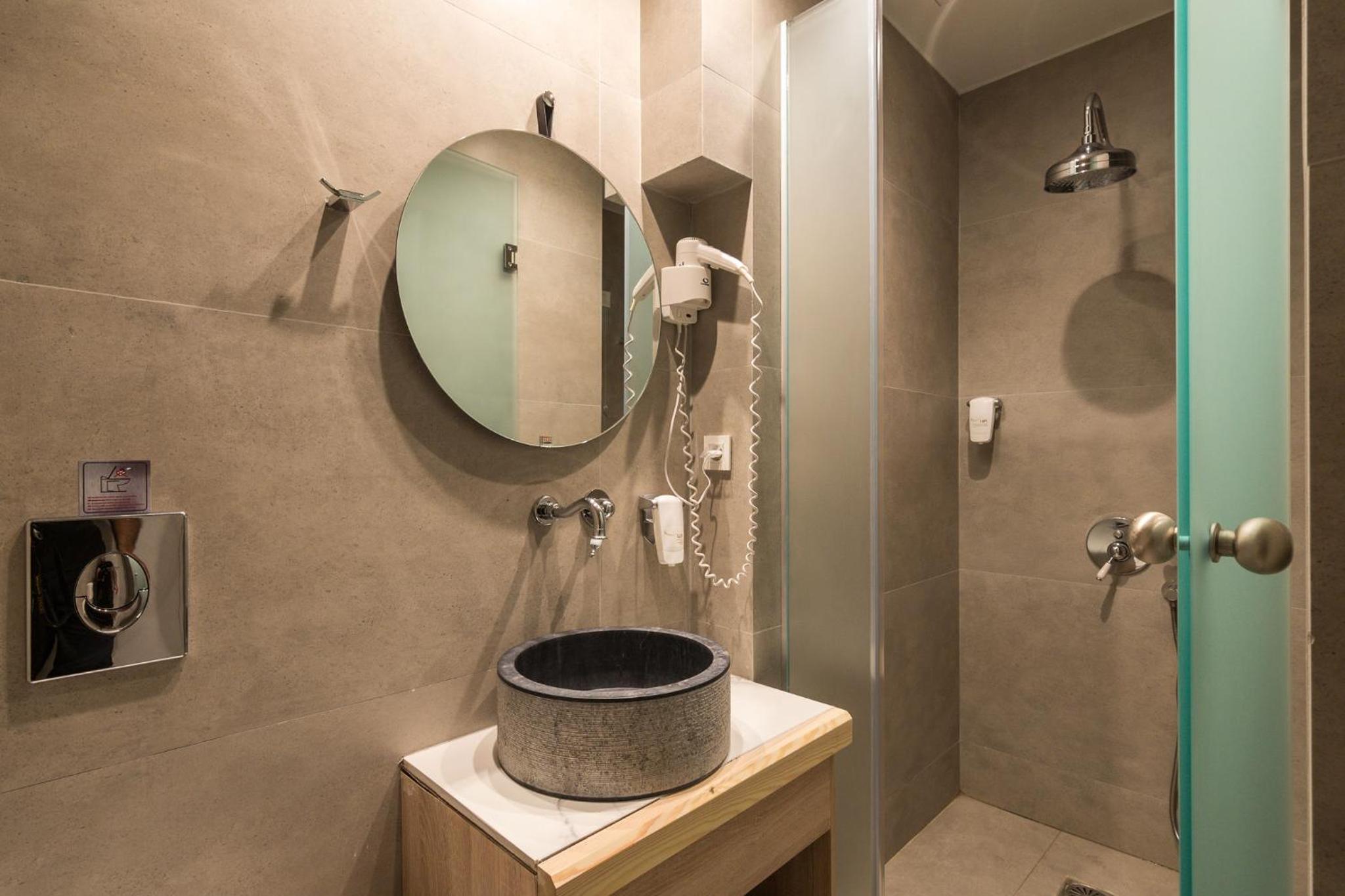 Junior Suite with Sea View - Photo 15