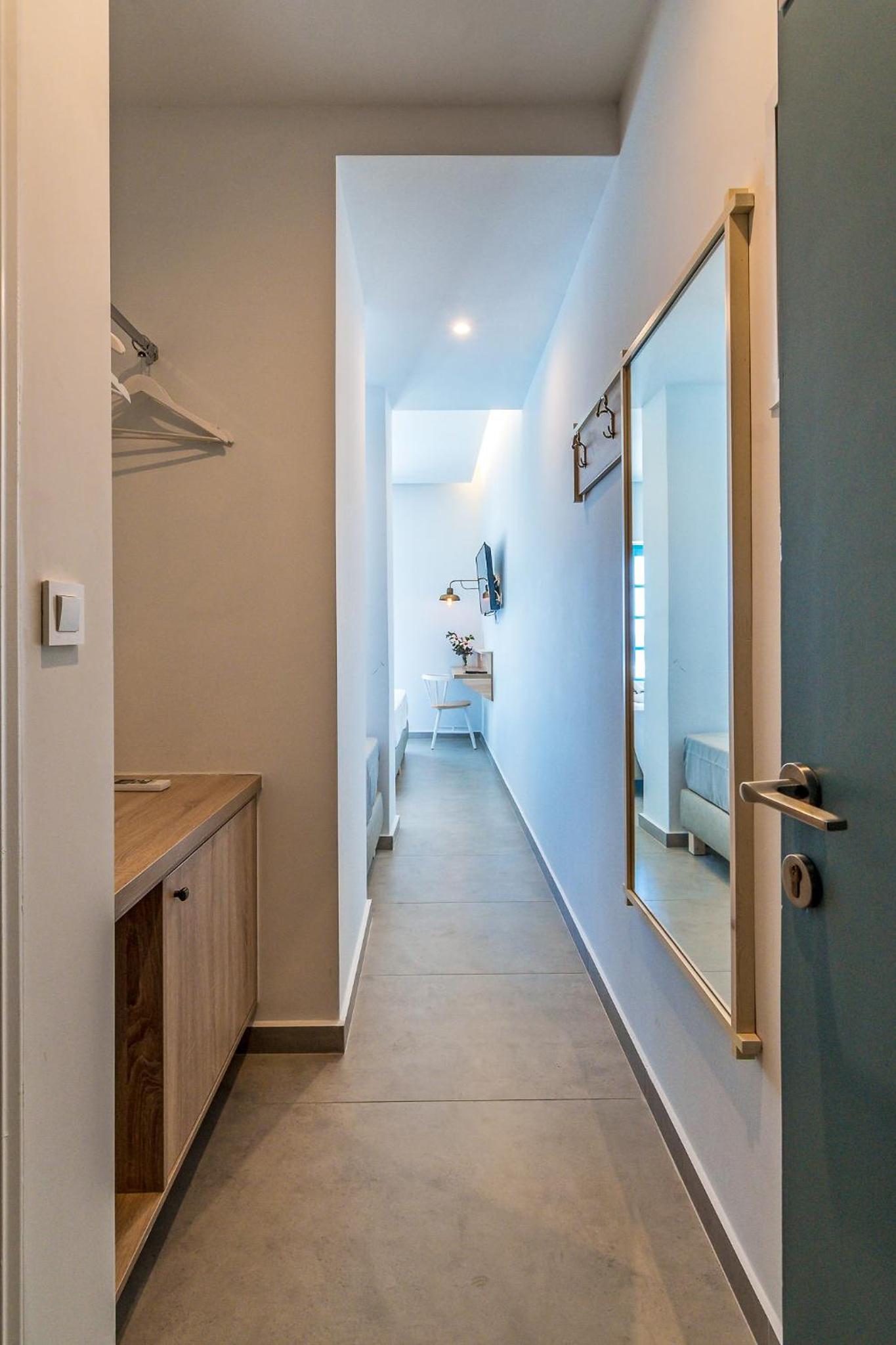 Junior Suite with Sea View - Photo 19
