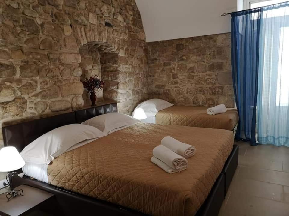 Triple Room - Photo 1