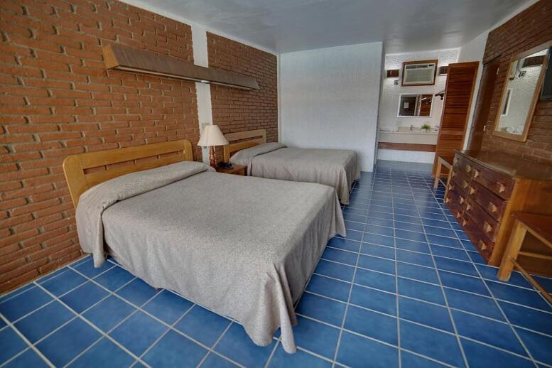 Quadruple Room with Bathroom photo 2
