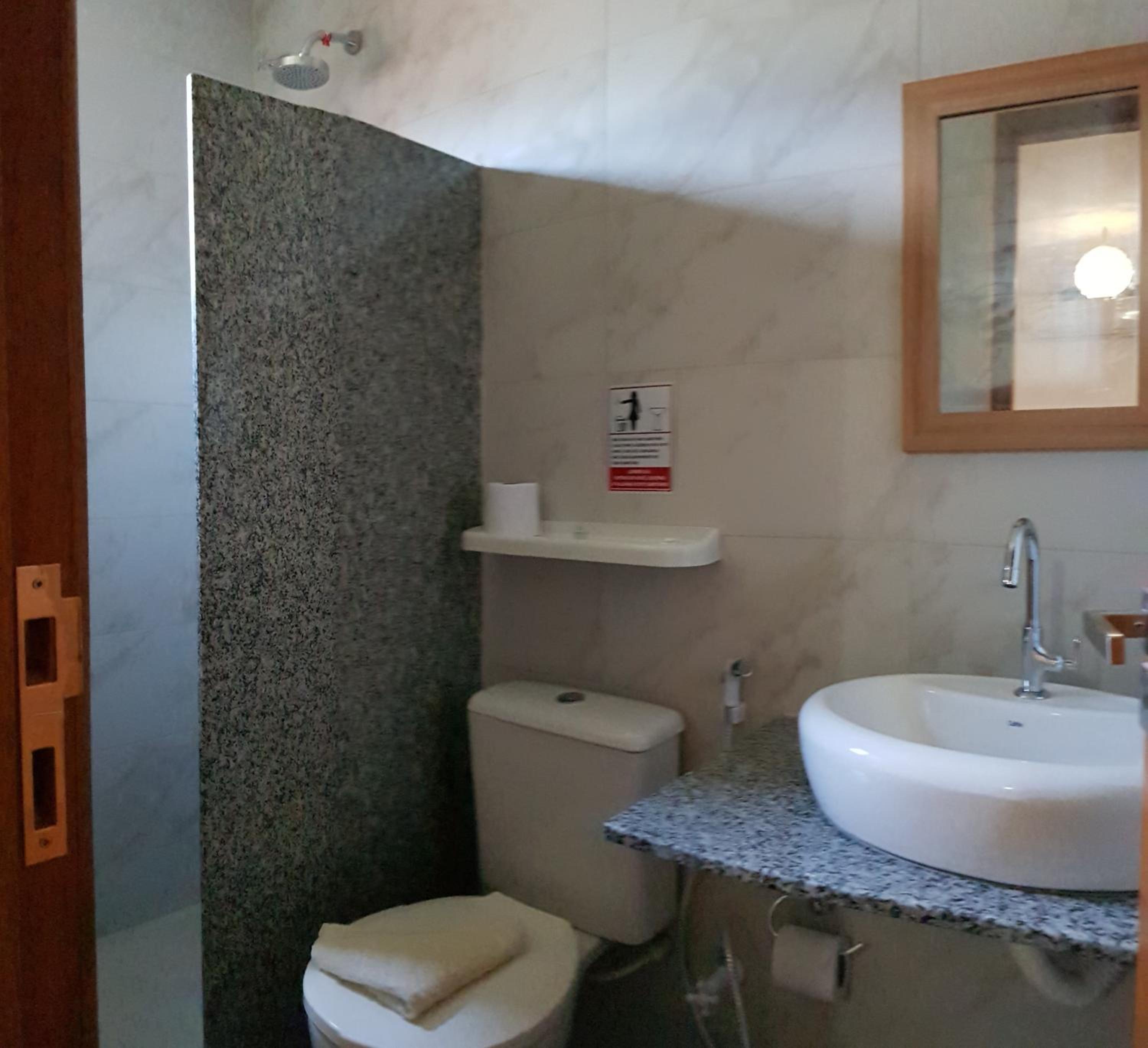Standard Triple Room - Photo 7