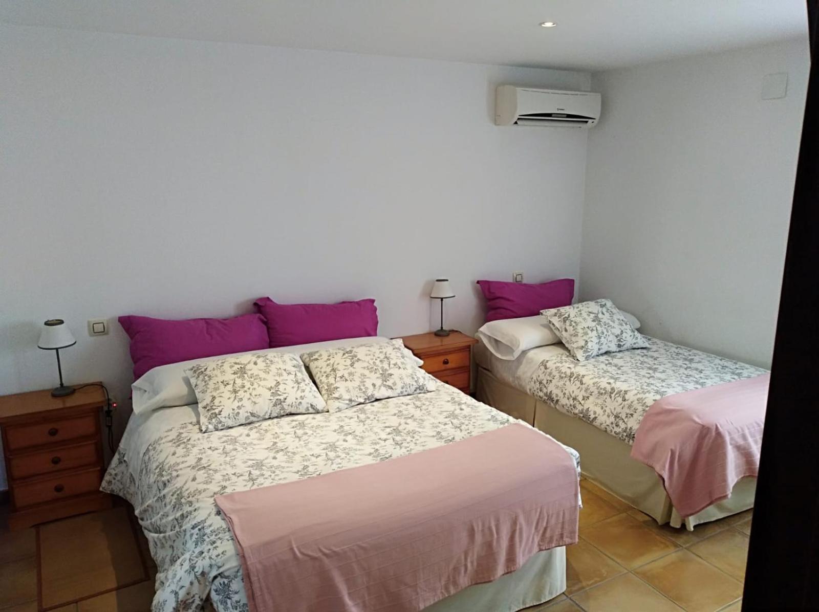 Double or Twin Room - Photo 12