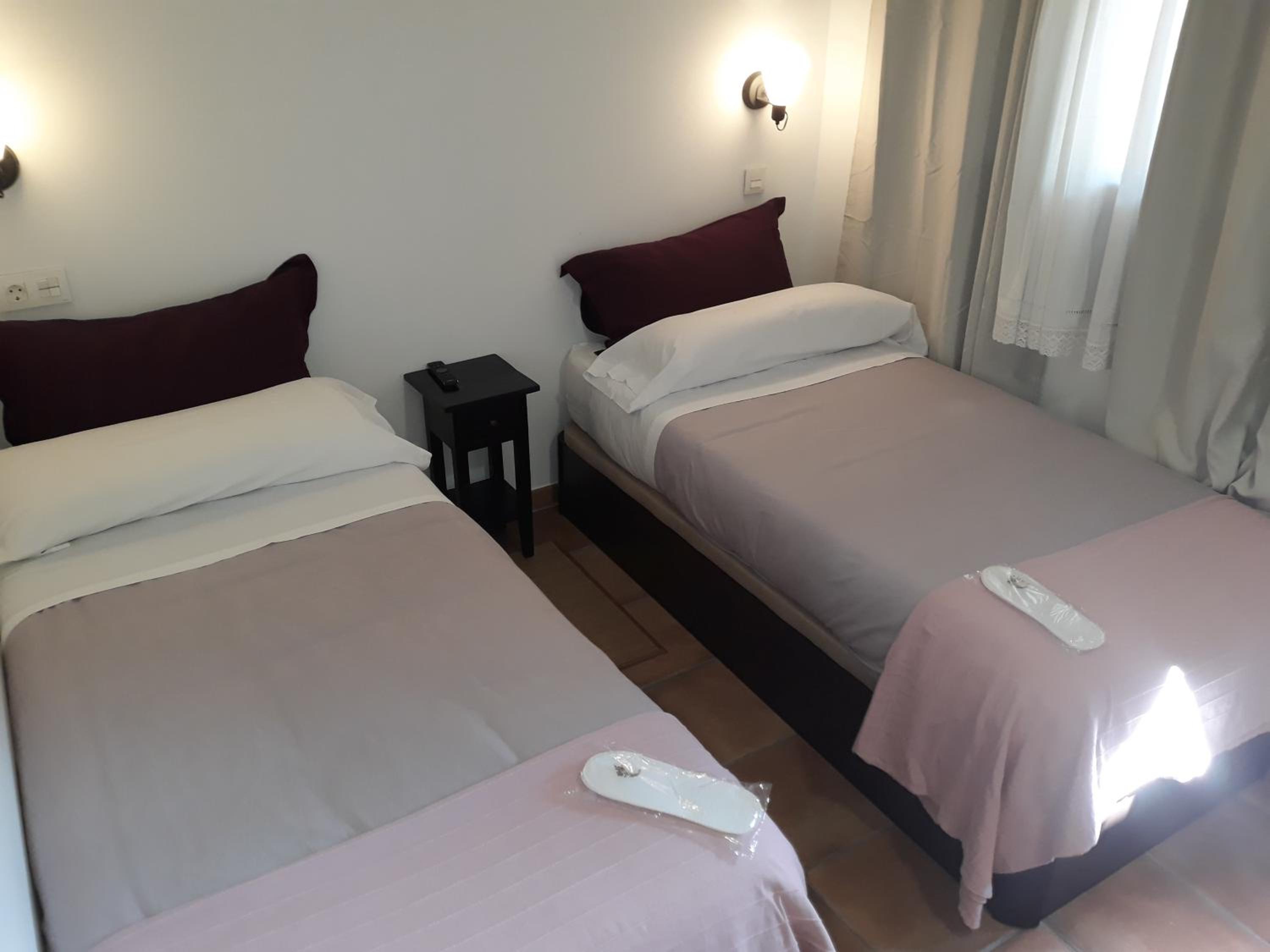Double or Twin Room - Photo 11