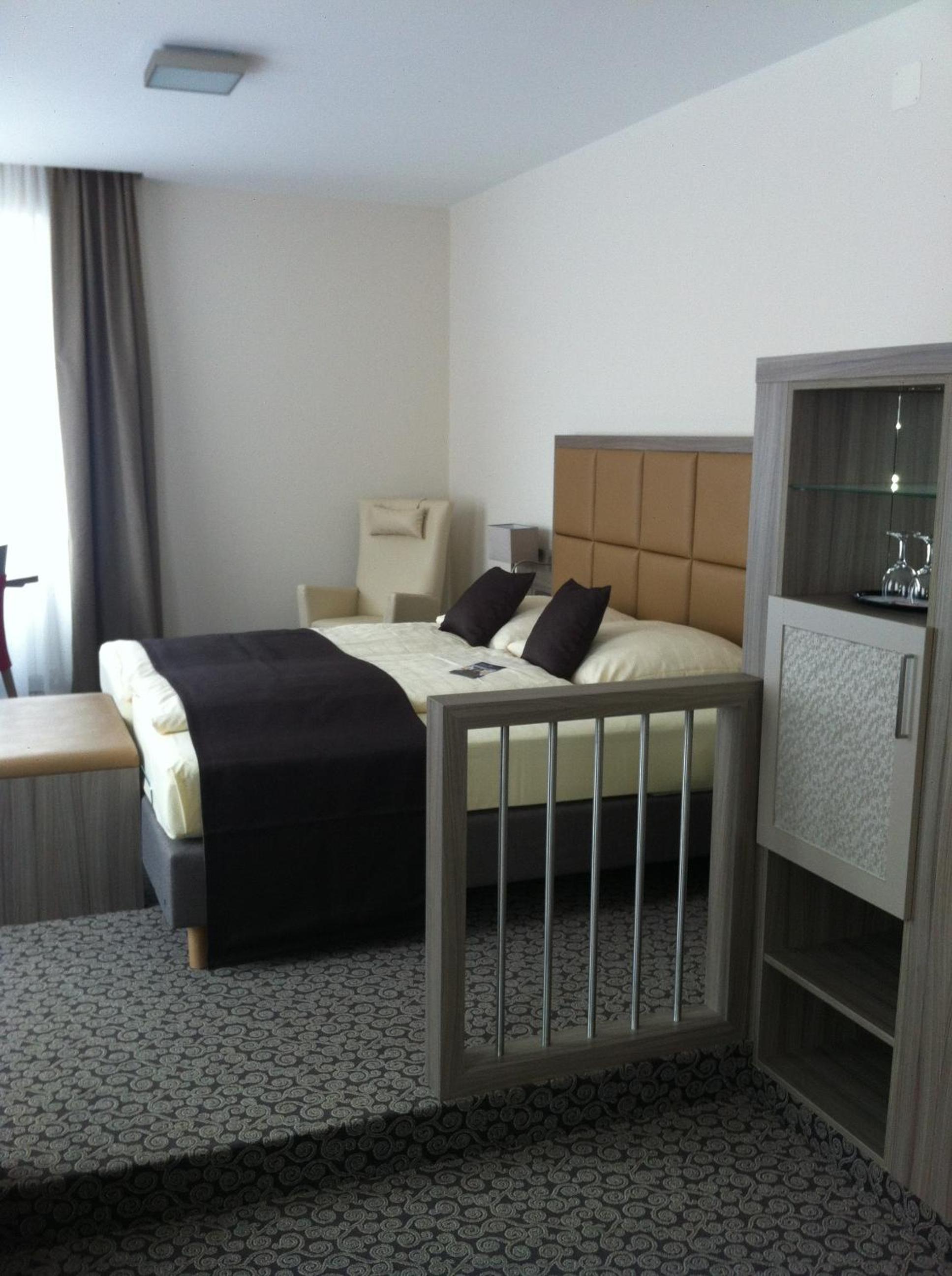 Suite - Photo 6