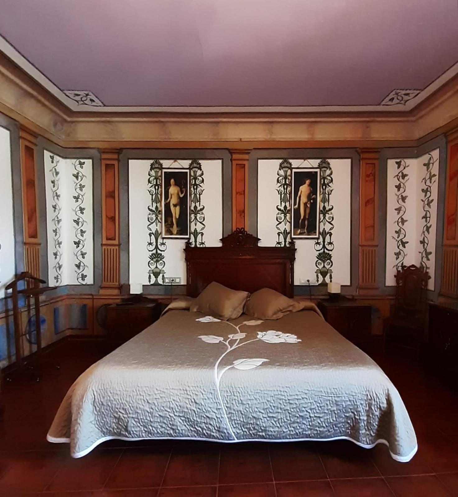 Double or Twin Room - Photo 4