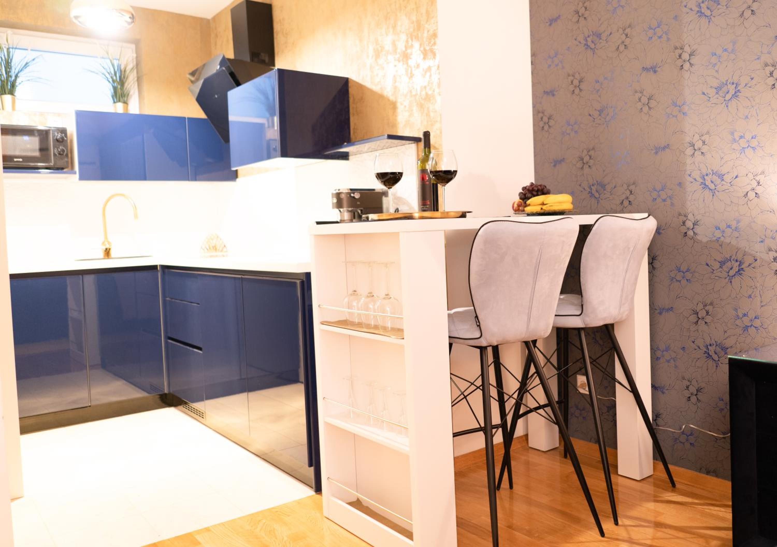 One-Bedroom Apartment - Photo 7