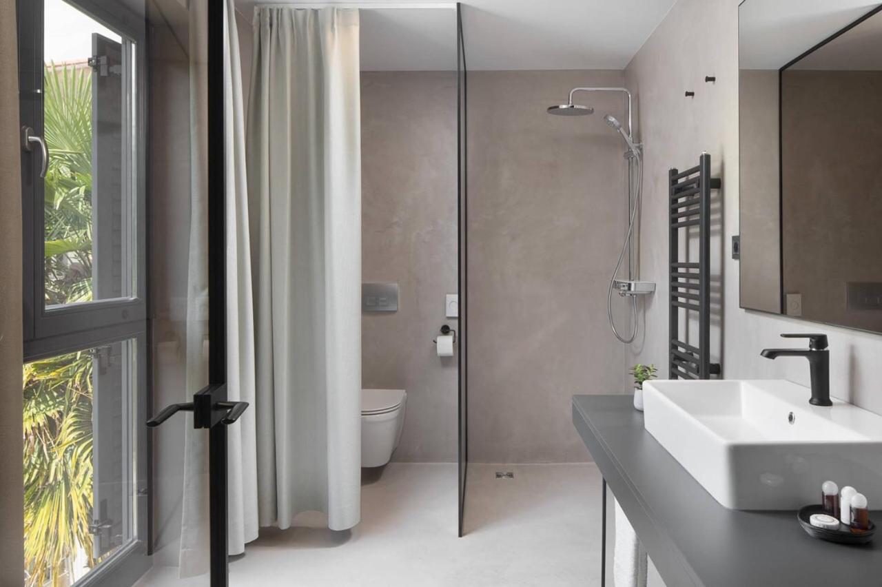 Deluxe King Suite - Photo 4