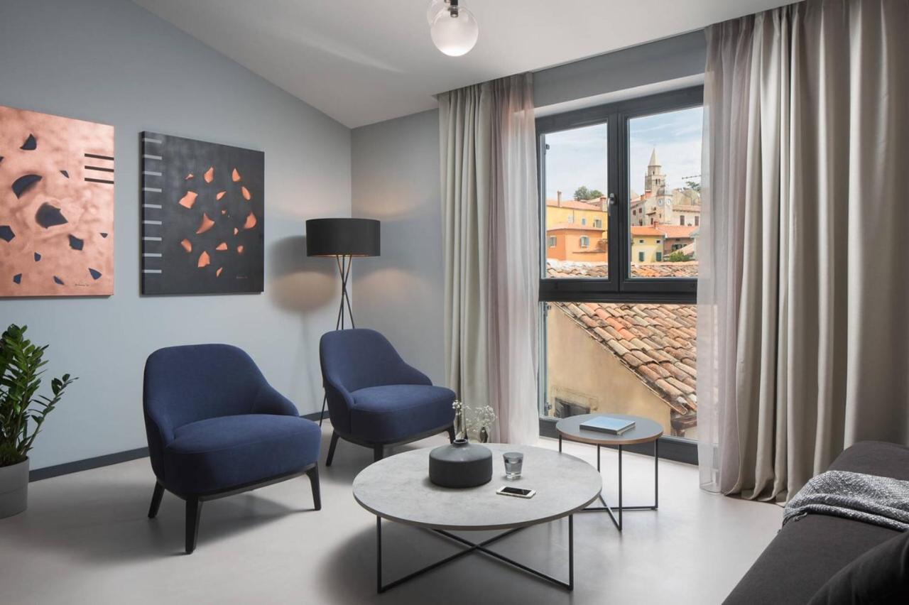 Deluxe King Suite - Photo 1