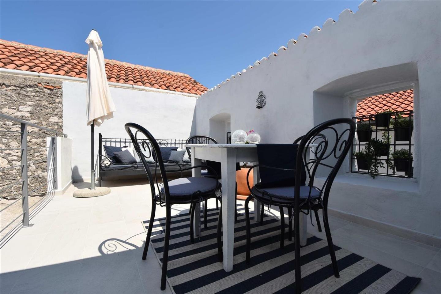 Three-Bedroom Villa photo 3