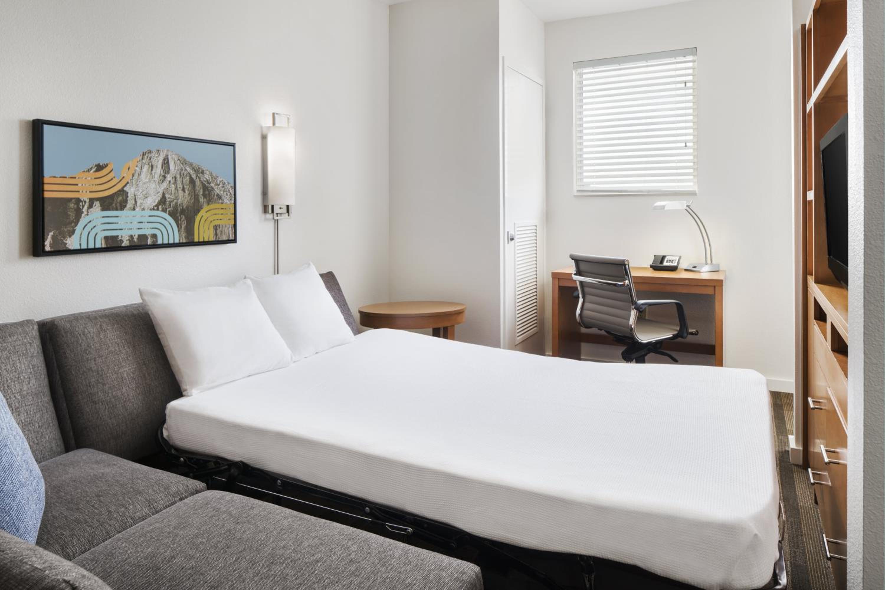 King Studio Suite - Photo 5