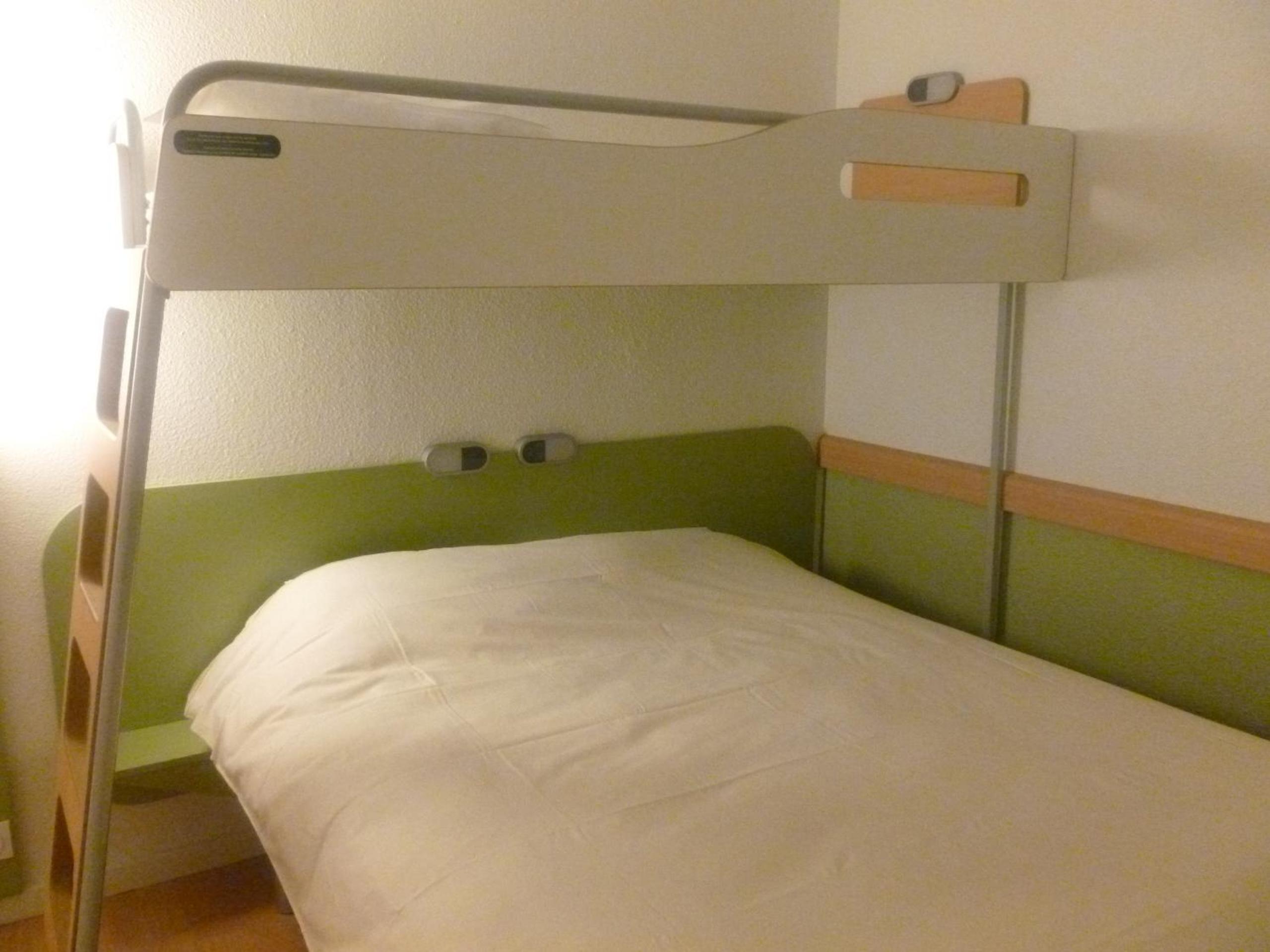 Standard Triple Room - Photo 1