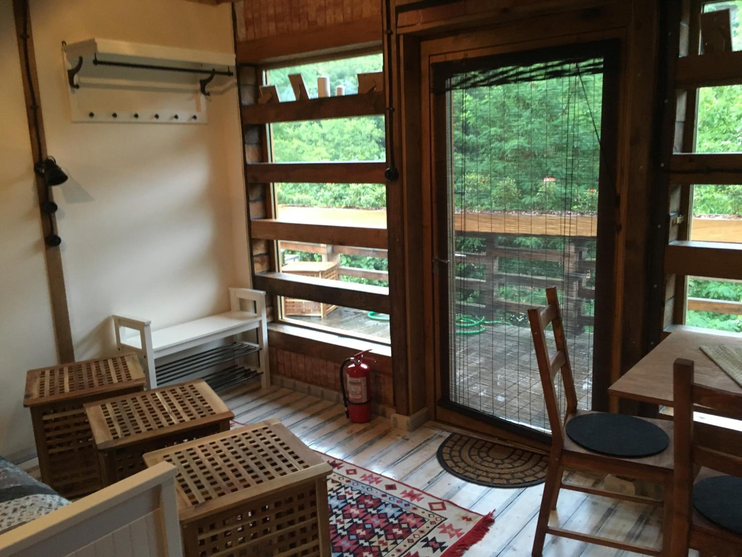 Family Room - Photo 6