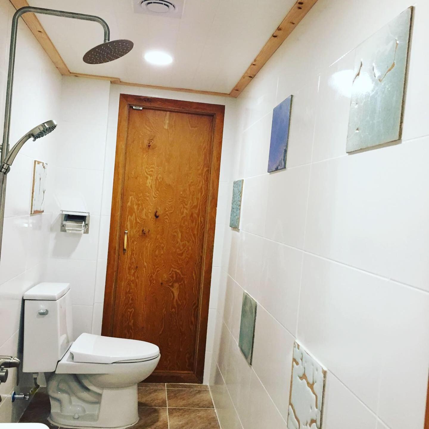 Deluxe Suite - Photo 16