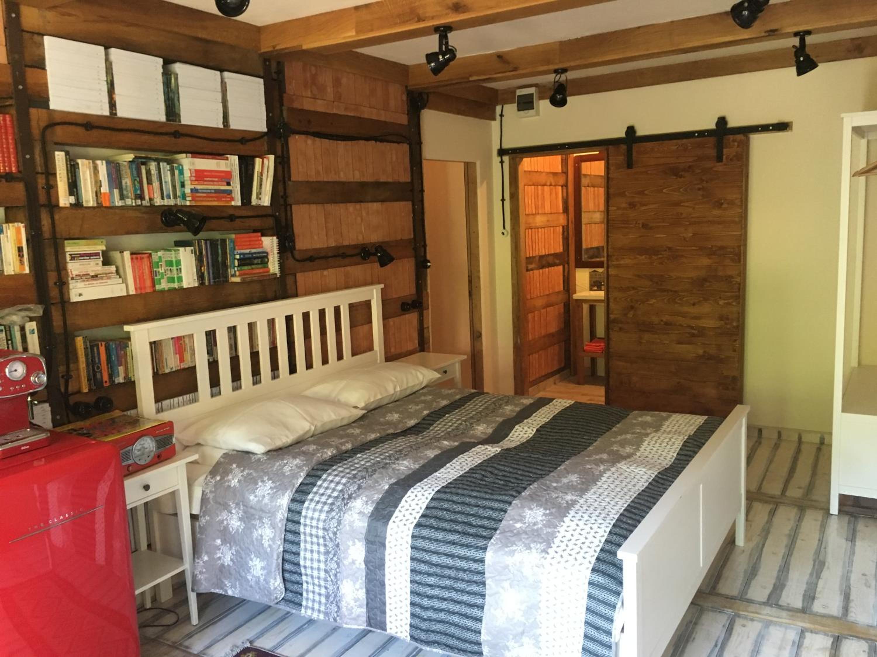 Standard Double Room - Photo 7