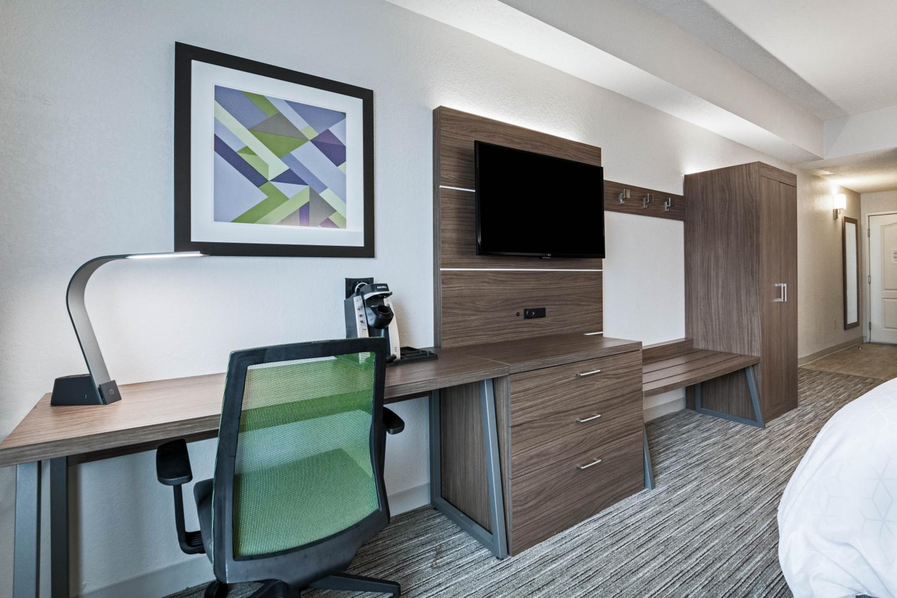 Deluxe Suite - Photo 1